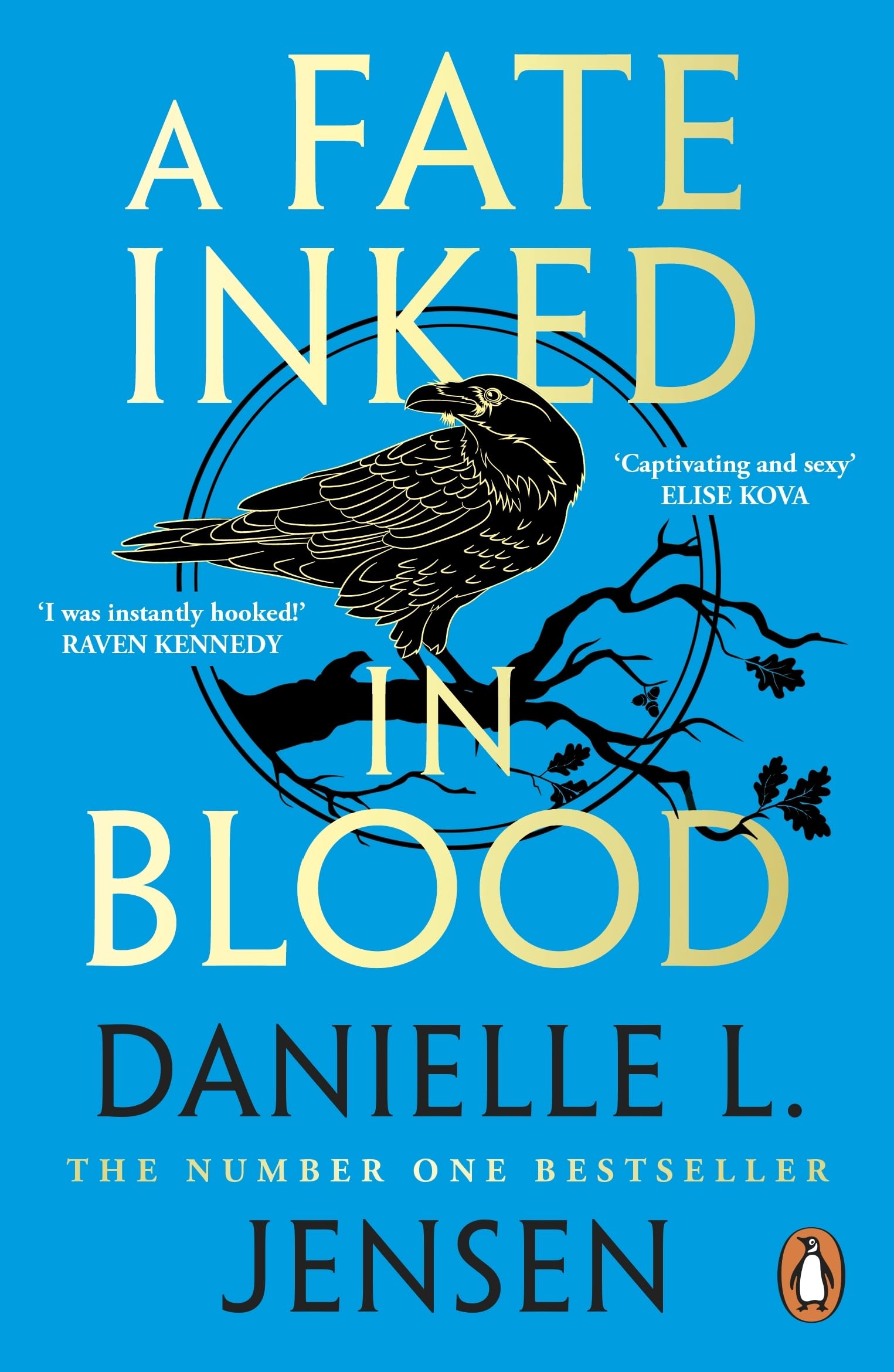 A Fate Inked in Blood: The No. 1 Sunday Times bestselling fantasy romance sensation (Saga of the Unfated, 1)