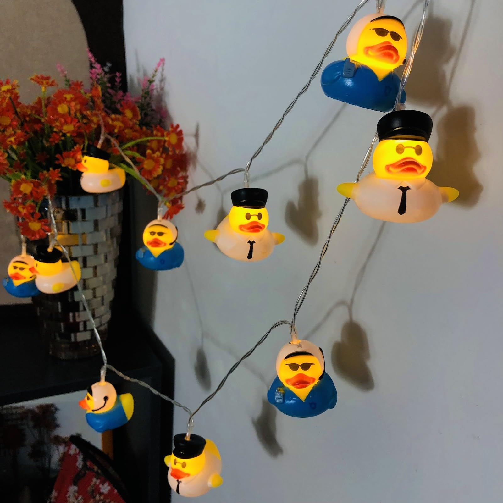 Riaxuebiy 5.4FT Cute Duck String Lights Painted Duck Night Light Children’s Bedroom Fairy Lights Battery Operated with Timer Function 10 Warm White LEDs (Captain Steward Duck)