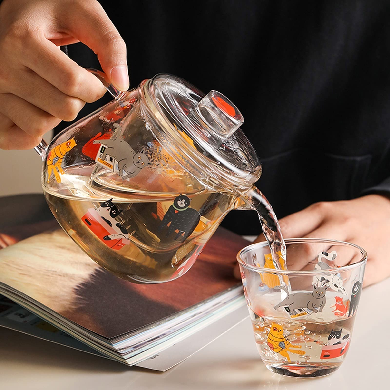 bouilloires Pichet Mignon avec Filtre intégré en Verre et pichet d'eau Froide résistante à la température élevée avec poignée et Couvercle pour jus, Lait, Boissons Cantine(L)