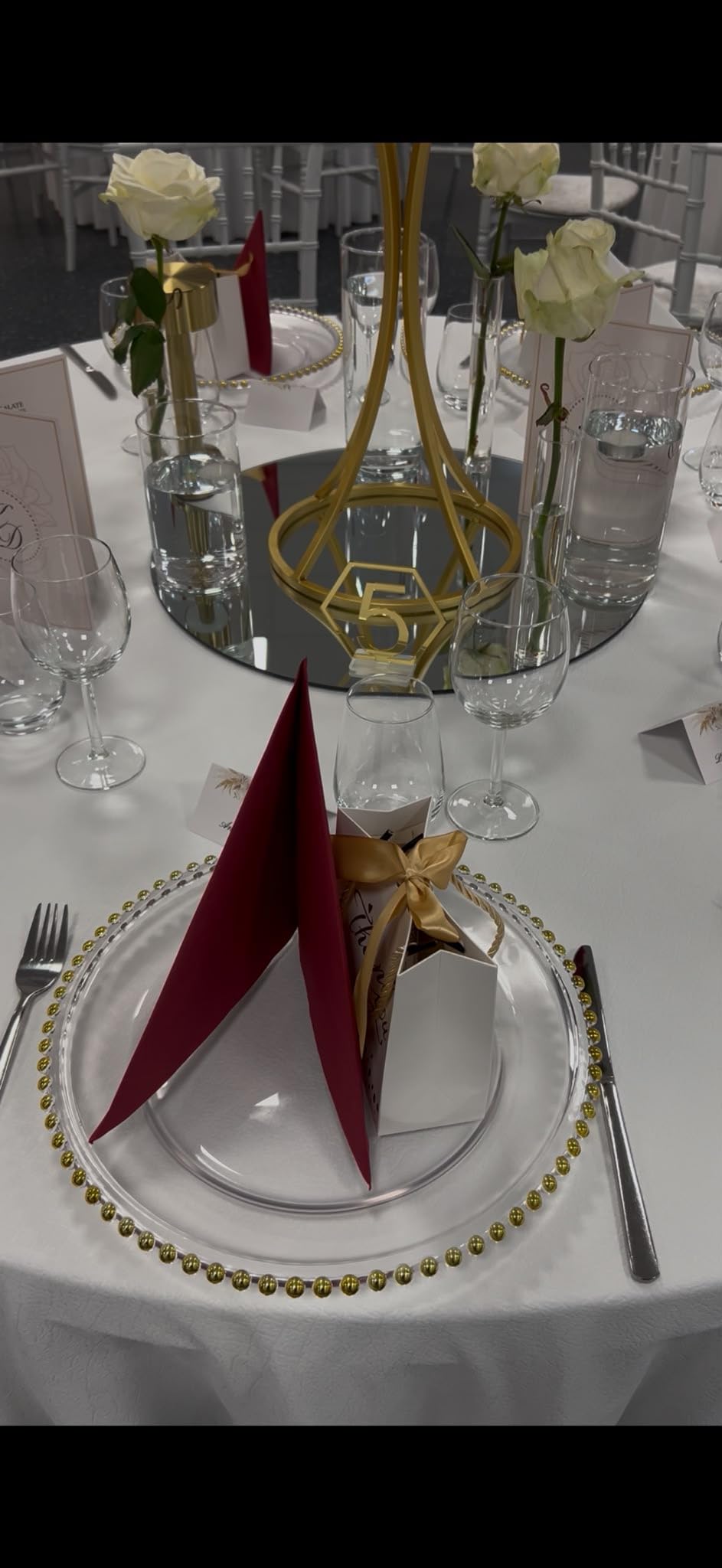 Generisch Glas Platzteller 32cm Transparent mit Goldperlenrand - Eleganter Unterteller für Hochzeit, Tischdekoration, Geburtstag, Event, Party, Weinachten und Festtafel
