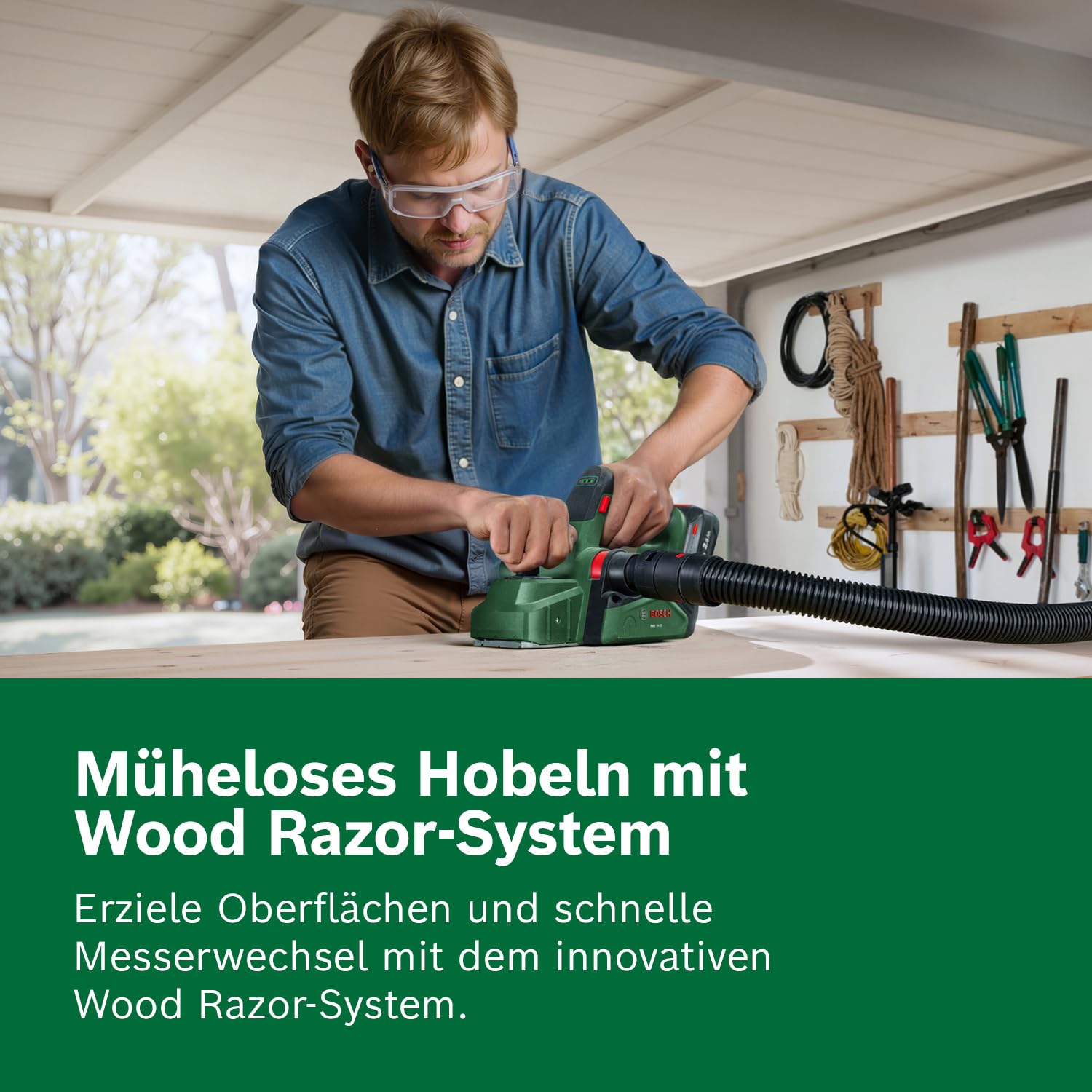 Bosch 18V System Akku-Hobel PHO 18V-20 (Flexibles Hobeln aus verschiedenen Winkeln; einfacher Messerwechsel; inkl. Staubbeutel)