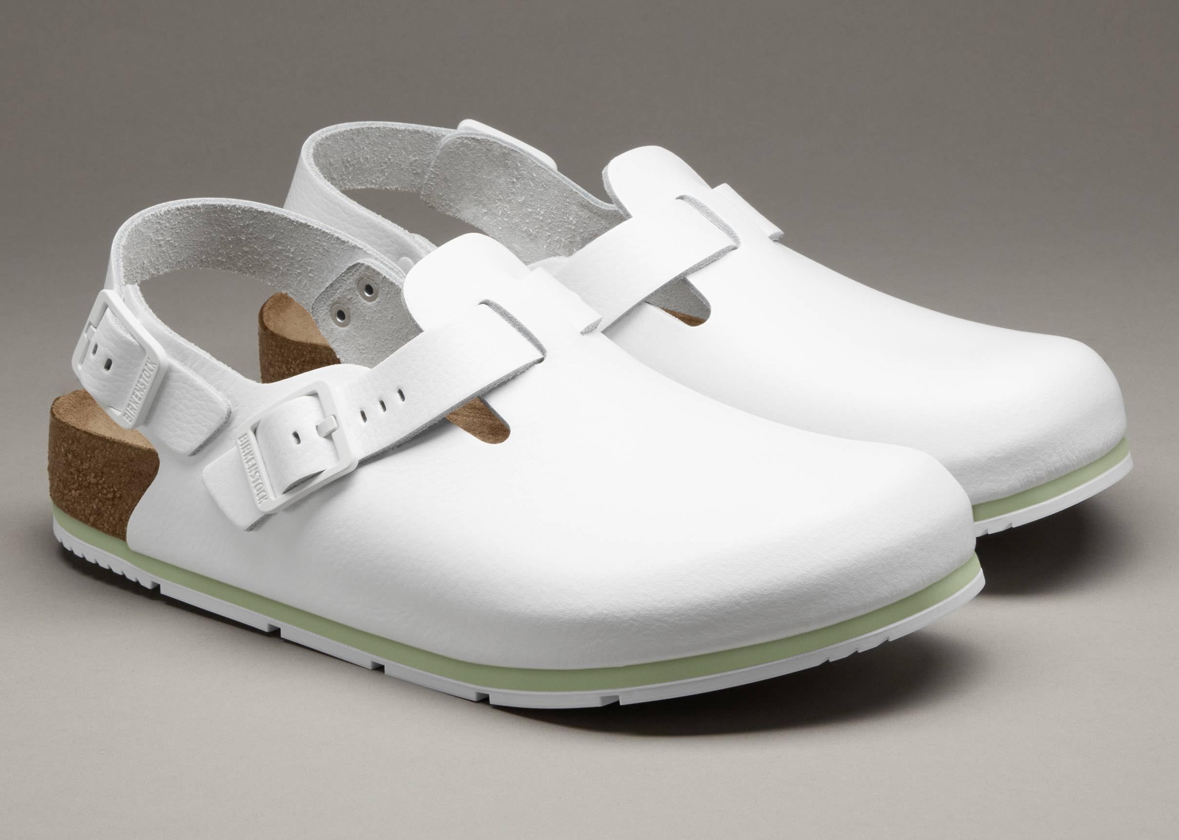 Birkenstock Damen Herren Tokio Pro Hausschuhe Leder Pantoletten - Clogs - Zertifiziert nach Norm EN ISO 20347:2145 - Berufsschuhe für Medizin, Gastronomie und Service