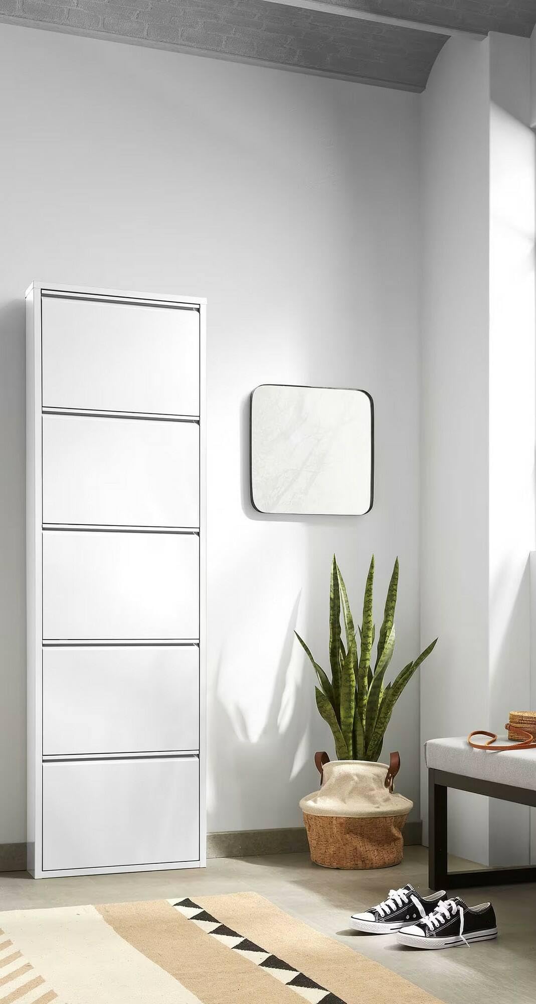 Dmora - Scarpiera Isidro, Mobile portascarpe in metallo, Armadio da ingresso multiuso, Mobiletto per calzature, 50x15h172 cm, Bianco