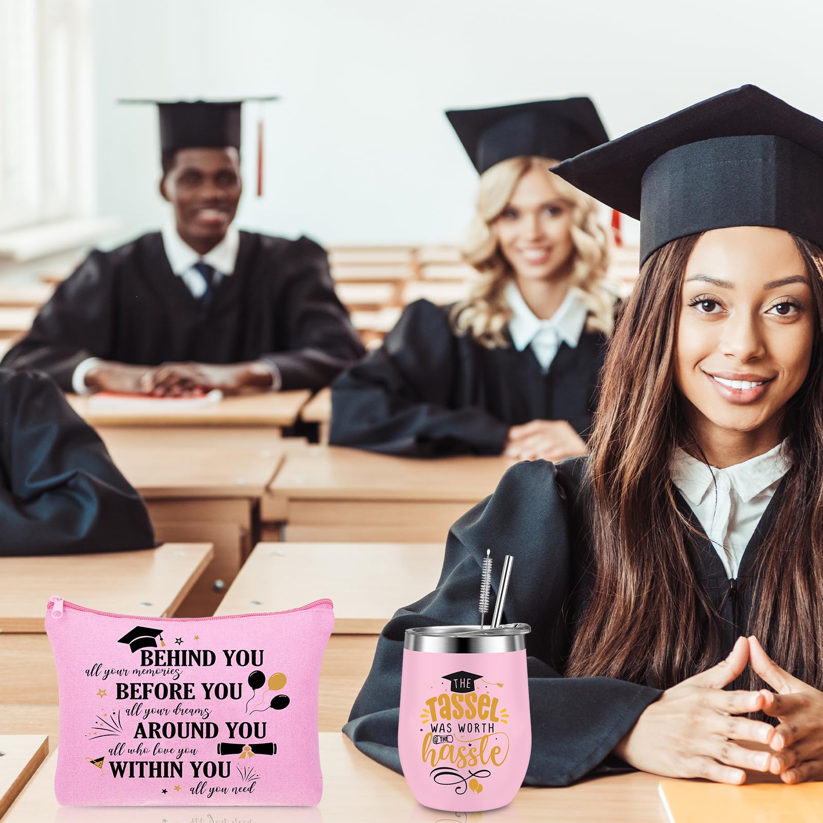 10 Stück Abschlussgeschenke für Frauen, inklusive Tragetasche, Make-up-Tasche, Becher, Kerzenring-Tablett, Schlüsselanhänger und Socken, Glückwünsche, Abschlussgeschenke für Absolventen 2026