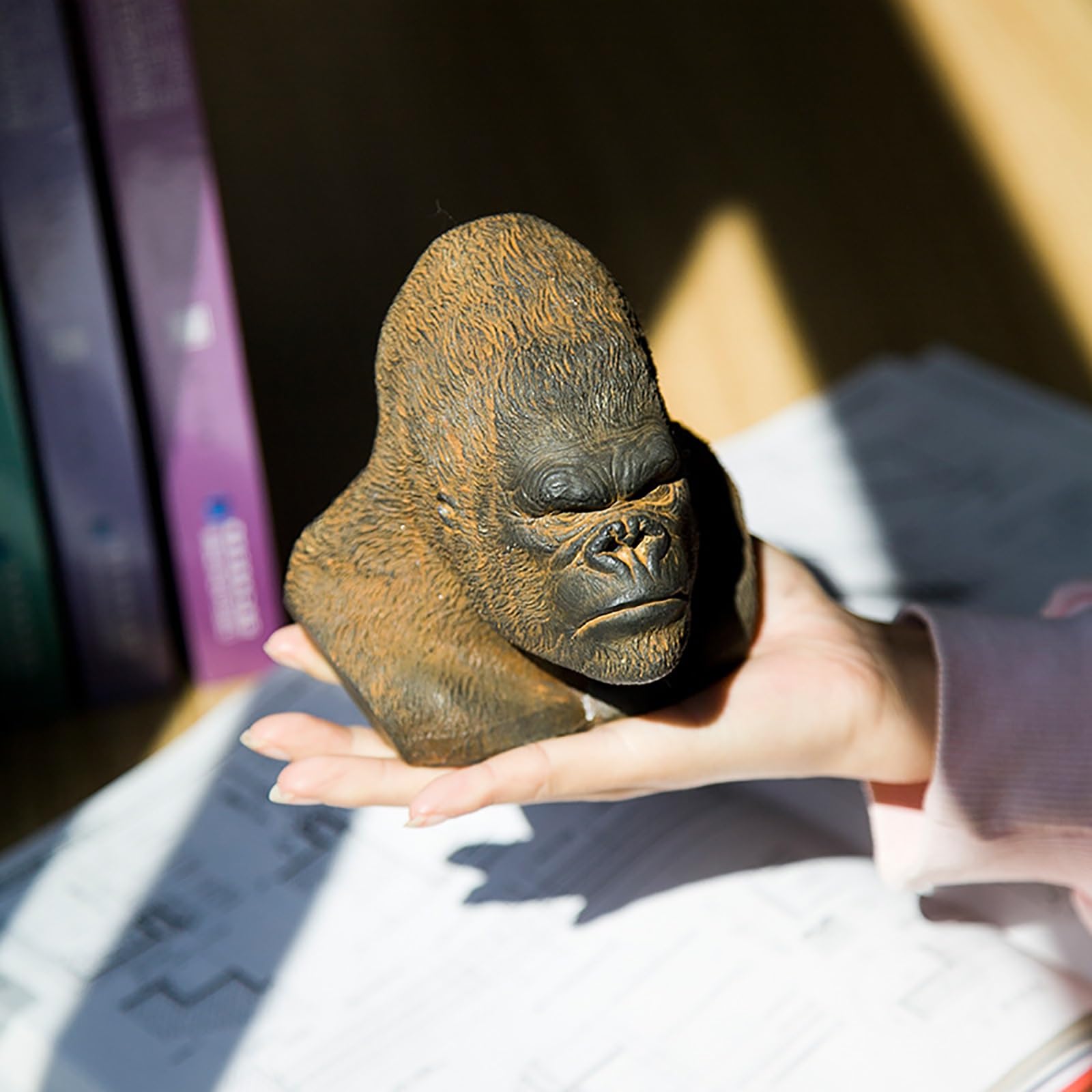 Figurka Gorilla Kong Head Action Figurki, żywiczne posągi zwierząt dekoracje do domu do biura, do odgrywania ról, opowiadania opowiadań zabawki i urodziny dla dzieci(