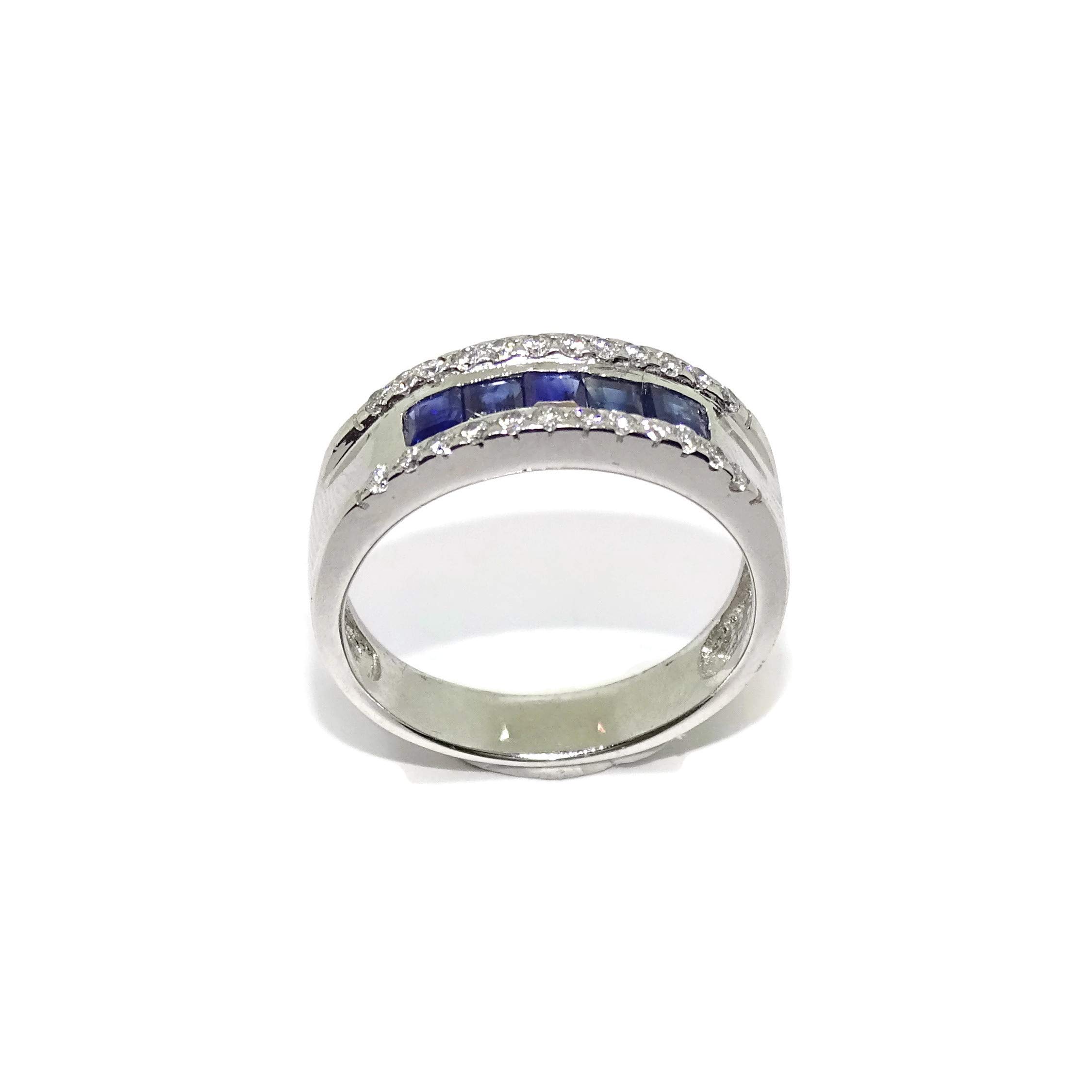 Anillo de oro blanco de 18k con 0.15cts de diamantes y 0.78cts de zafiros