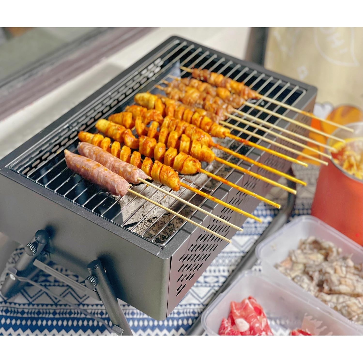 Przenośny grill Chal do biwakowania na świeżym powietrzu i tylnej klapy – lekki ruszt do gotowania ze stali nierdzewnej – łatwy do czyszczenia, idealny dla miłośników grillowania