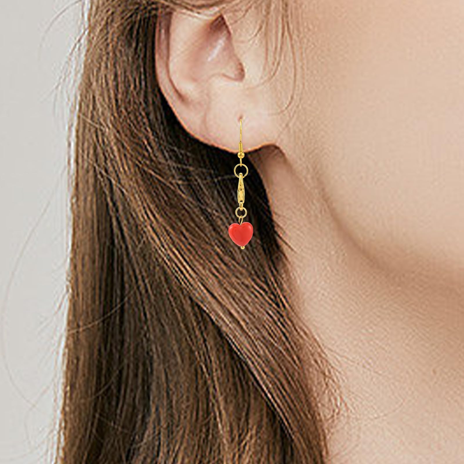 100 ciondoli a clip per borse a forma di cuore rosso, per la creazione di gioielli, per San Valentino, amore, in acrilico, con chiusura a moschettone, ciondoli per borse, portachiavi