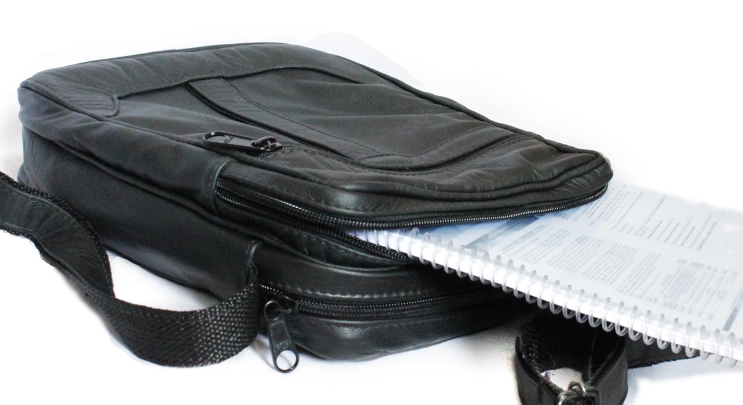 bolsa masculina e feminina tiracolo 100% couro bovino legítimo Shoulder Bag 015 (Preta) em promoção! Veja a oferta e mais achadinhos de Bolsas 9 Hoje é o melhor dia para comprar bolsa masculina e feminina tiracolo 100% couro bovino legítimo Shoulder Bag 015 (Preta) com aquele preço maroto! Promoção! Aproveite a oferta! 9