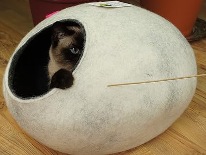 Amazon 猫ベッド 猫洞穴 ペットハウス 羊毛から手作り ド サ イズ L 大 スノーホワイト色 Kivikis製 Kivikis Ltd ハウス 通販