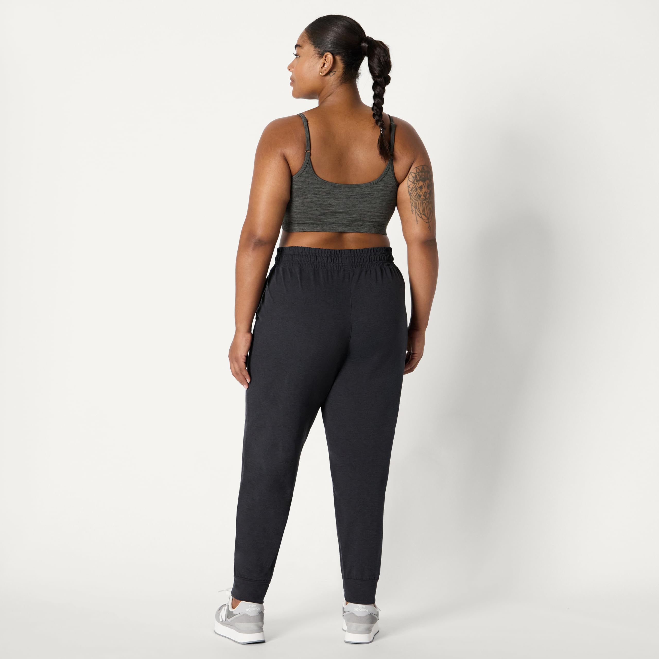 Amazon Essentials Pantaloni Jogger Sportivi da Allenamento, Elasticizzati, Morbidi e Leggeri, Alte Prestazioni Donna