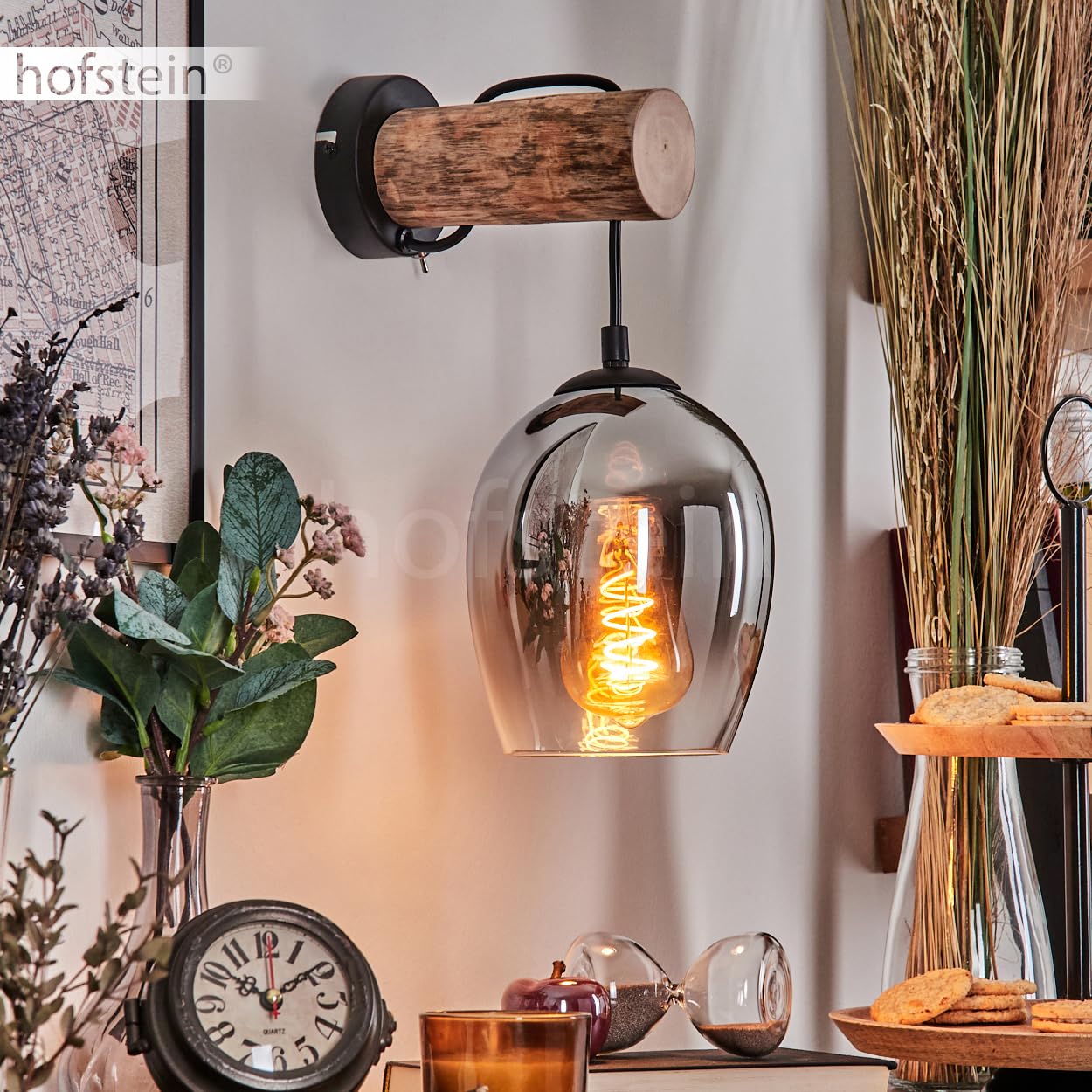 Wandleuchte Vevino, Wandlampe aus Metall/Holz/Glas in Schwarz/Natur/Chrom/Rauch/Klar, Leuchte im Retro/Vintage-Design, Schirm aus Glas (Ø 15cm) u. An/-Auschalter am Gehäuse, 1x E27, ohne Leuchtmittel