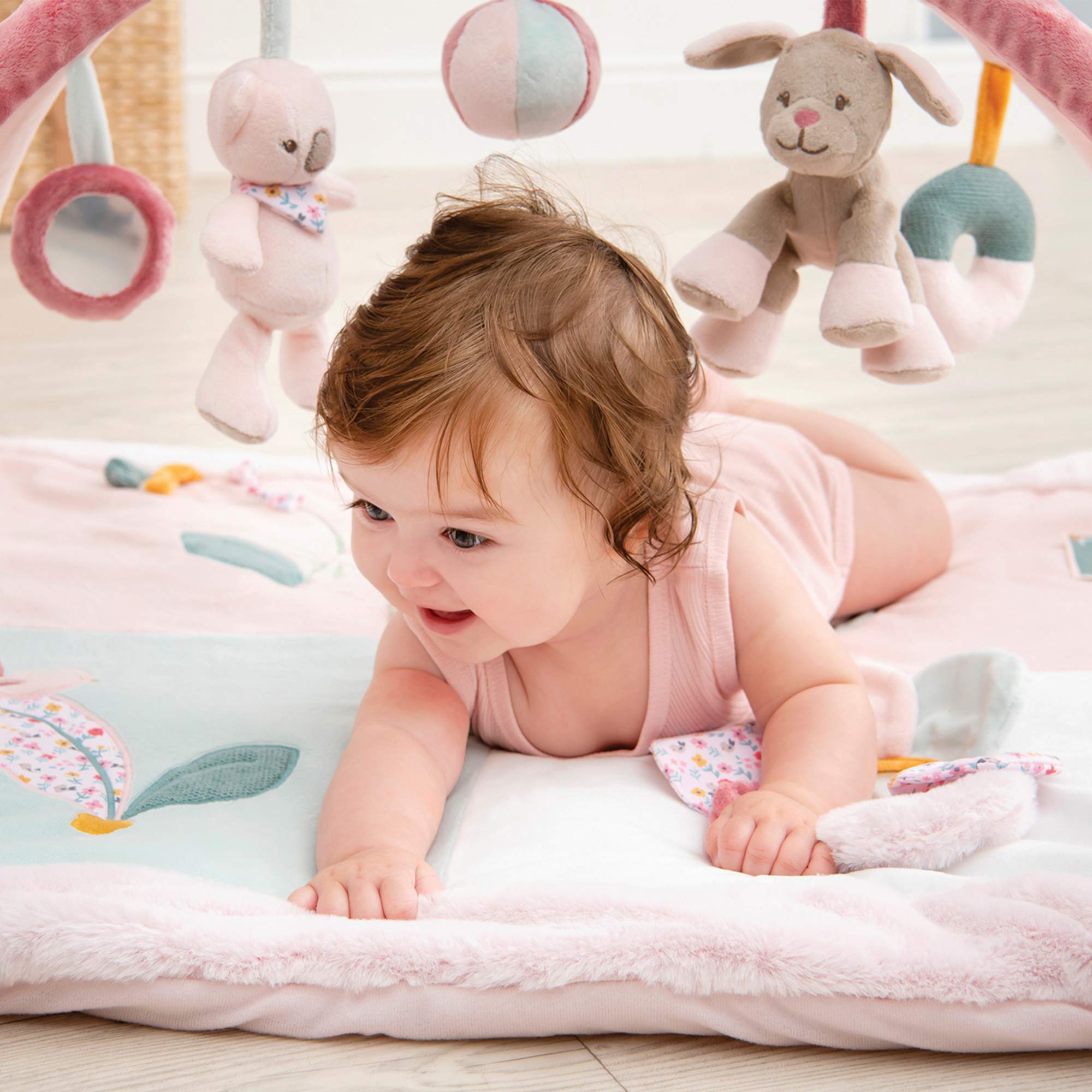 Nattou Krabbeldecke mit Spielbogen, Iris und Lali, 87 x 87 x 52 cm, Rosa