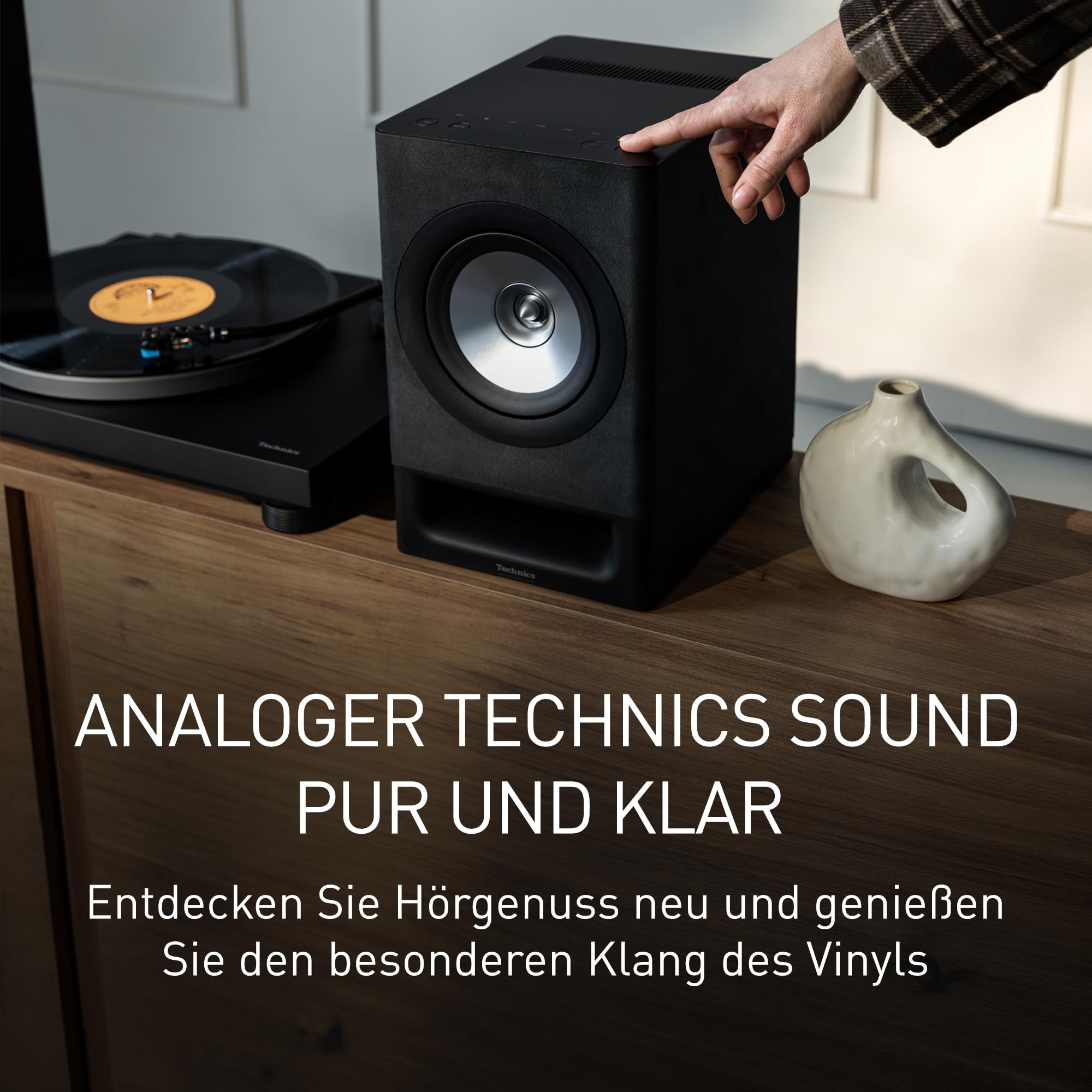 Technics SL-40CE-K Plattenspieler mit Direktantrieb, kernloser Motor, integrierter Phono-Equalizer, AT-VM95C Tonabnehmer, Aluminium-Plattenteller, Schwarz