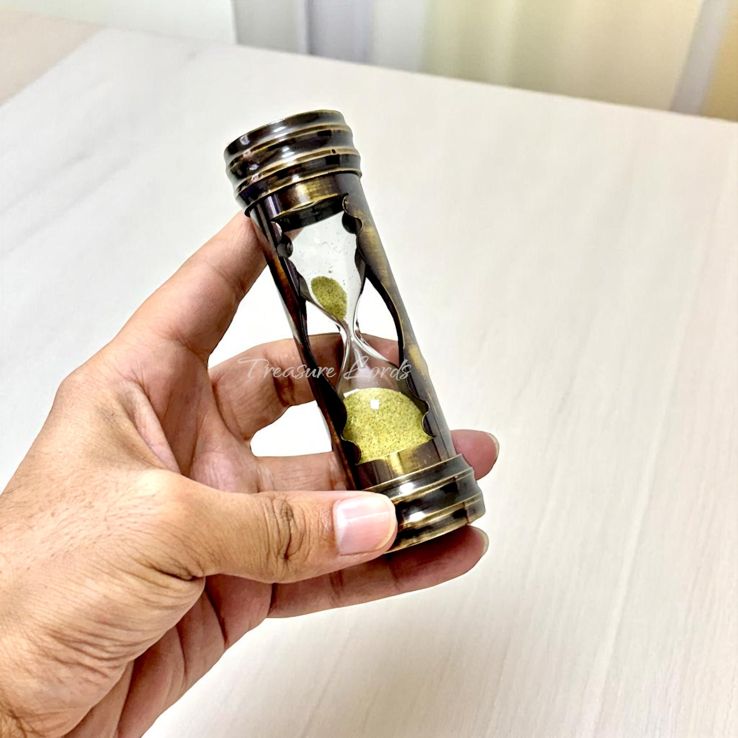 Temporizador de arena de latón con reloj de arena, acento decorativo para el hogar, inspirado en la vendimia con funda de cuero, regalo ideal para bodas y ocasiones especiales