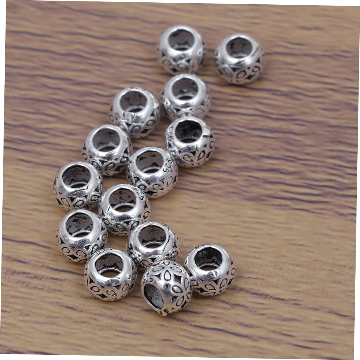 TEHAUX Kit De Fabrication De Bijoux en Vrac 3 Ensembles De Ficelles Perles Despacement Argentées pour Colliers Bracelets Décorations De Perles 14 Pièces X 3
