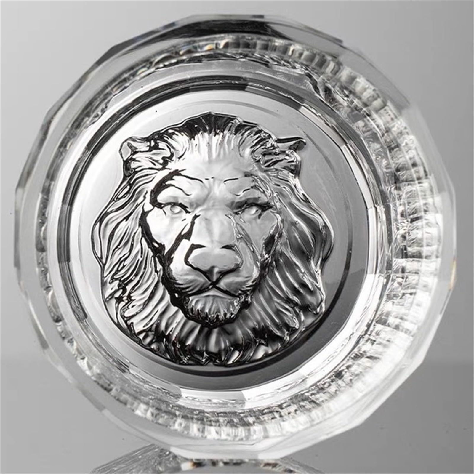 Codzienne napoje Luksusowe szklanki do whisky w pionowe paski, trójwymiarowa rzeźba głowy lwa, grube dno, staromodne, 150 ml Szklanki do wody(Gold)