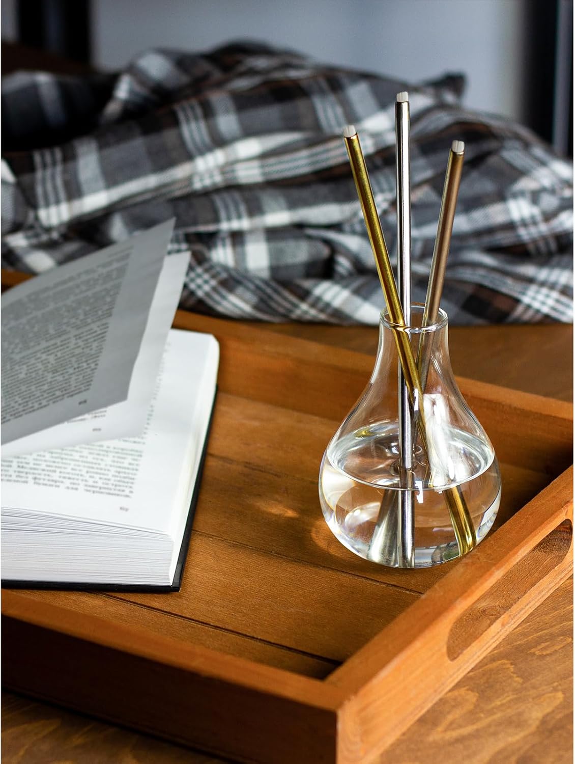 CANDWAX Refillable Candle - Glass Oil Candle Gift Set with Liquid Paraffin Bottle 17oz, Funnel and 2 Sets of Metal Wicks Gold and Silver - Everlasting Candle Ideal as Decorative Candles