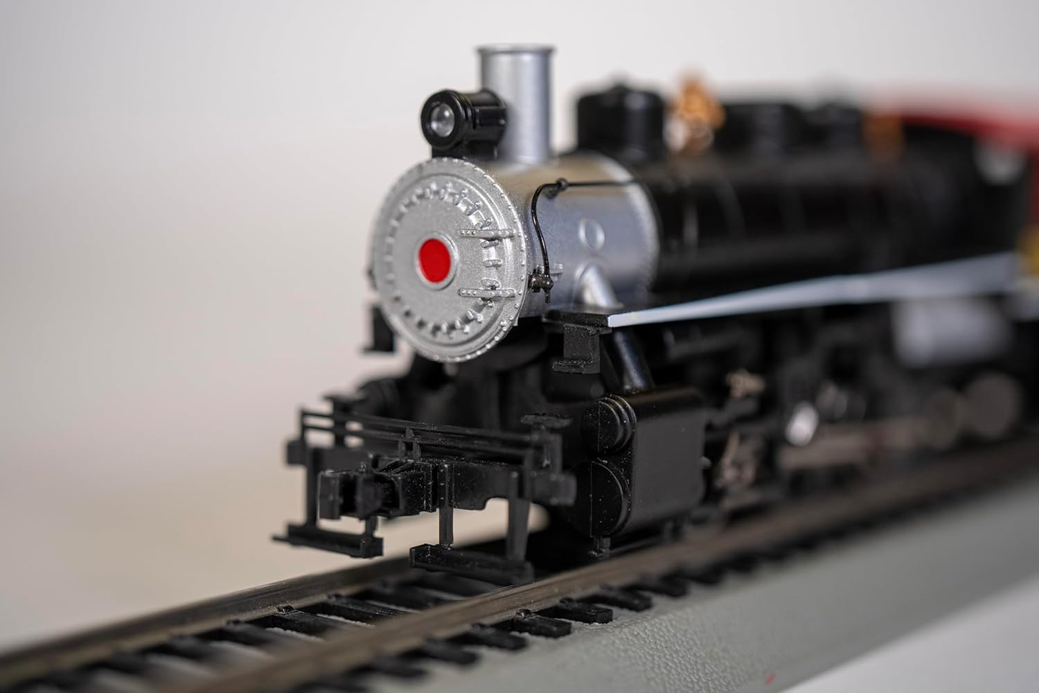 Bachmann Industries Trains Usra 0-6-0 With Smoke & Short Haul Tender N.C.& St. L. #152 Ho Scale Steam Locomotive