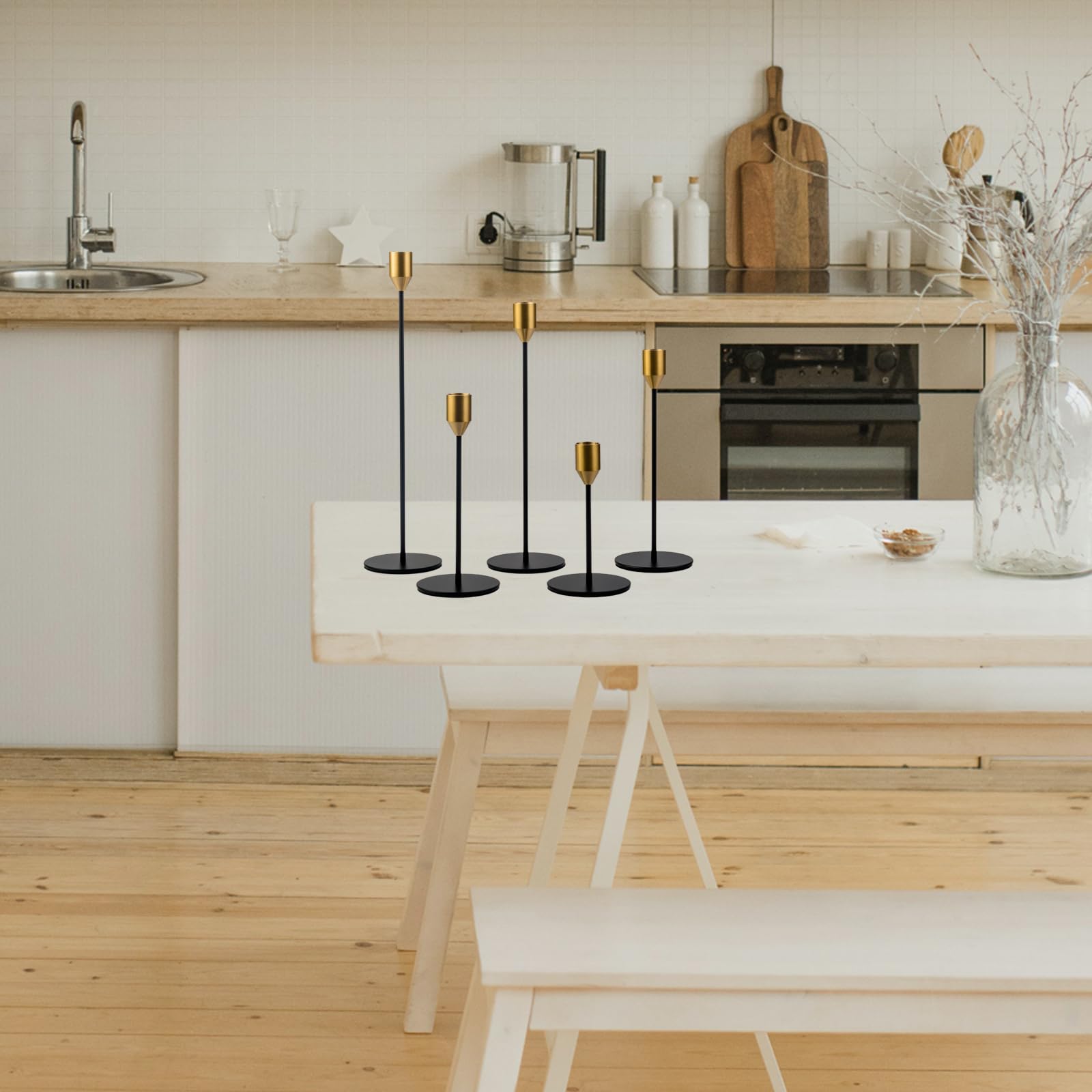 Juego de 5 portavelas cónicos negros con parte superior de latón, portavelas de metal, candelabros antiguos de mediados de siglo para centro de mesa, repisa, decoración de mesa de comedor 9