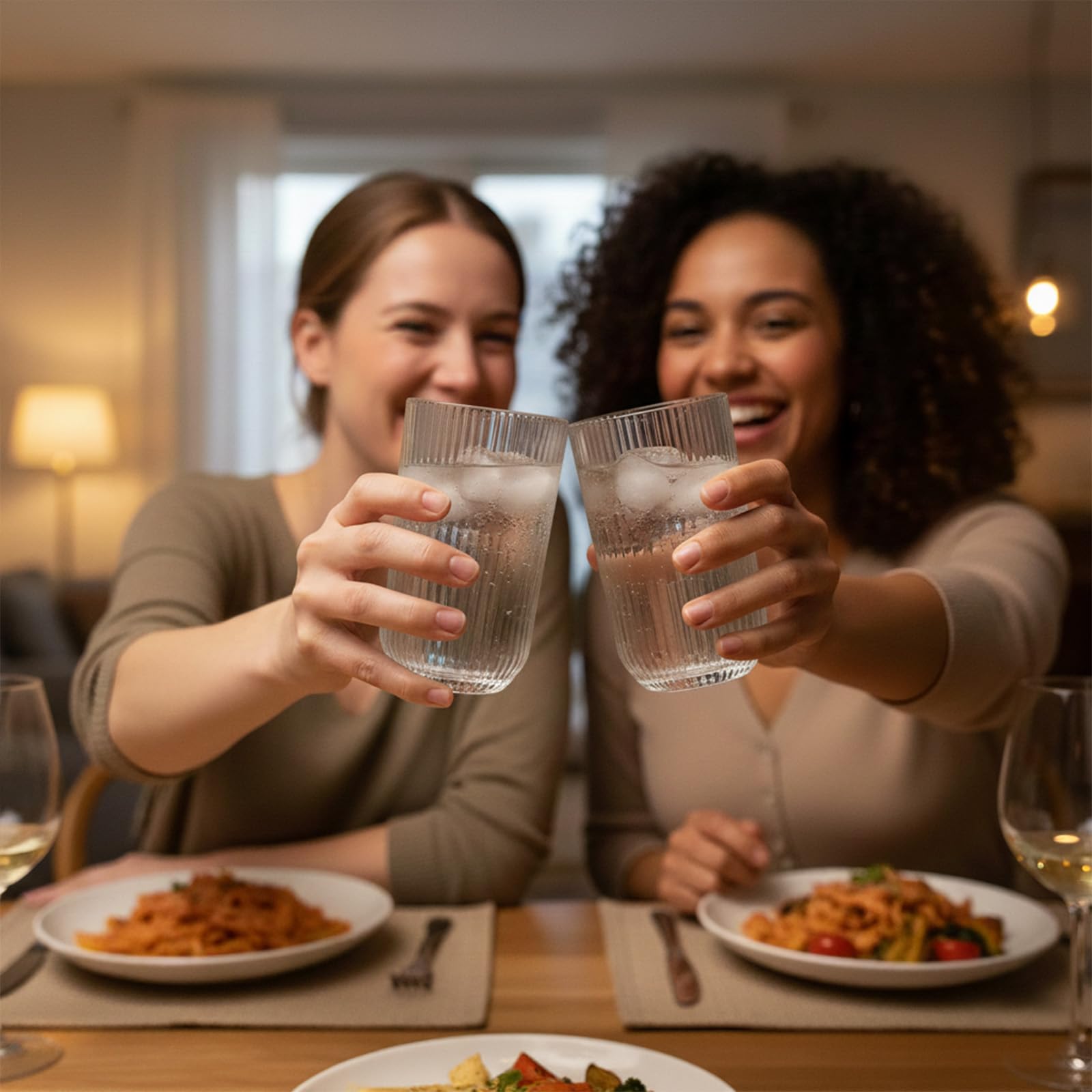 Set mit 8 gerippten Glaswaren, 4 Highball-Gläser 410 ml & 4 Rocks Trinkgläser 270 ml, klar, Origami-Stil, geriffeltes Design, für Milch, Wasser, Cocktail, Saft, Bier, Zahnbürstenbecher