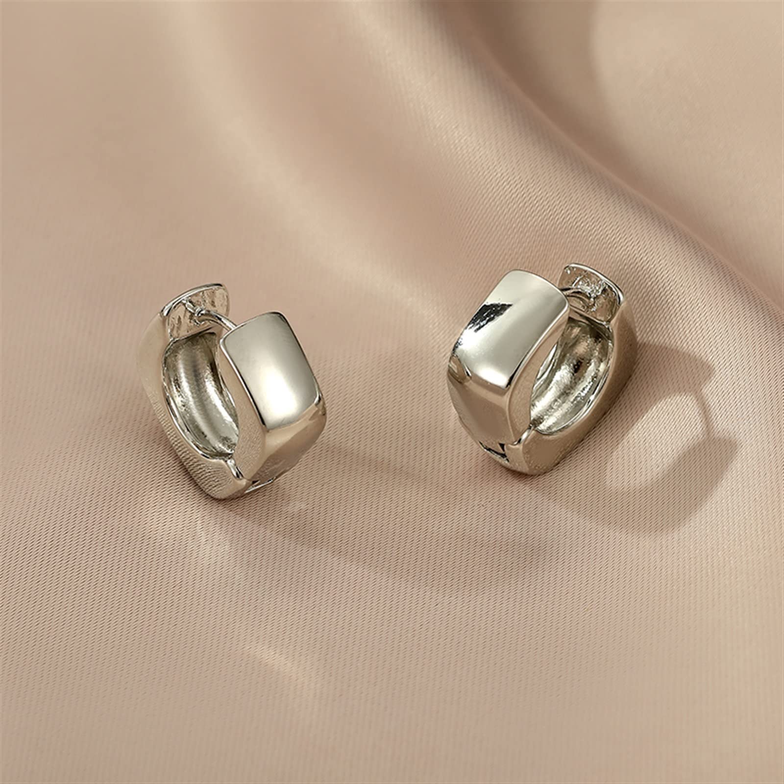 HJMMHX Pendientes de Mujer 2023, Pendientes de aro de Metal Liso de aleación de Cobre Simple para Mujer, joyería de Moda para Chica, Pendientes de Uso Diario
