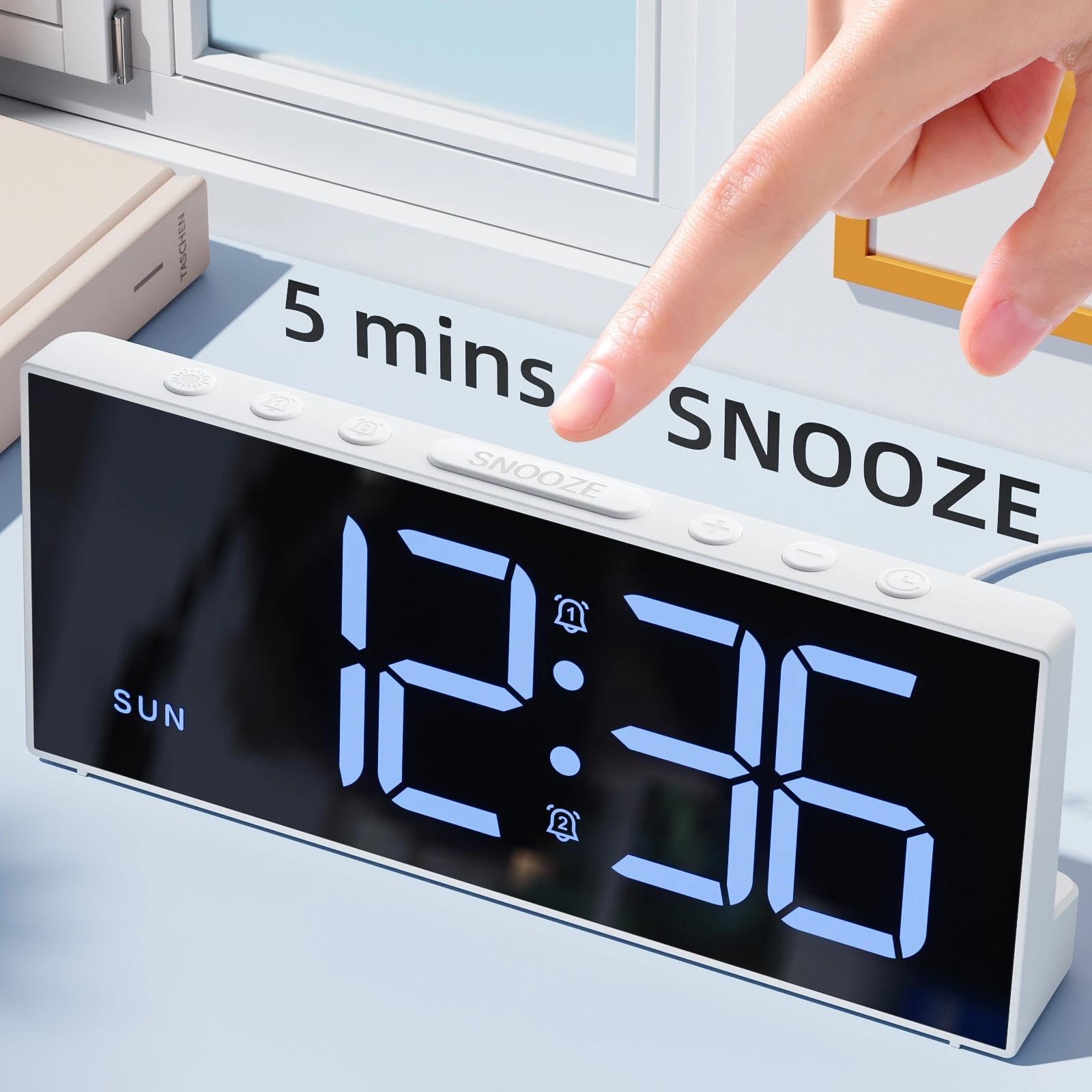 LATEC Despertador, Despertador Digital 7" Pantalla Grande con Dual Alarma, 5 Niveles Brillo, Cargador USB para Hogar/Oficina