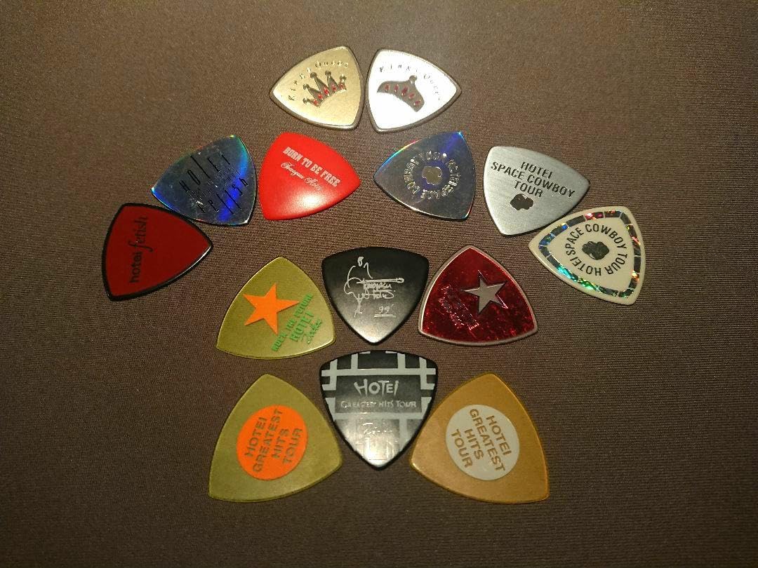 SALE，新品 布袋寅泰 グッズ 30周年 メモリアル・ギターピンズセット