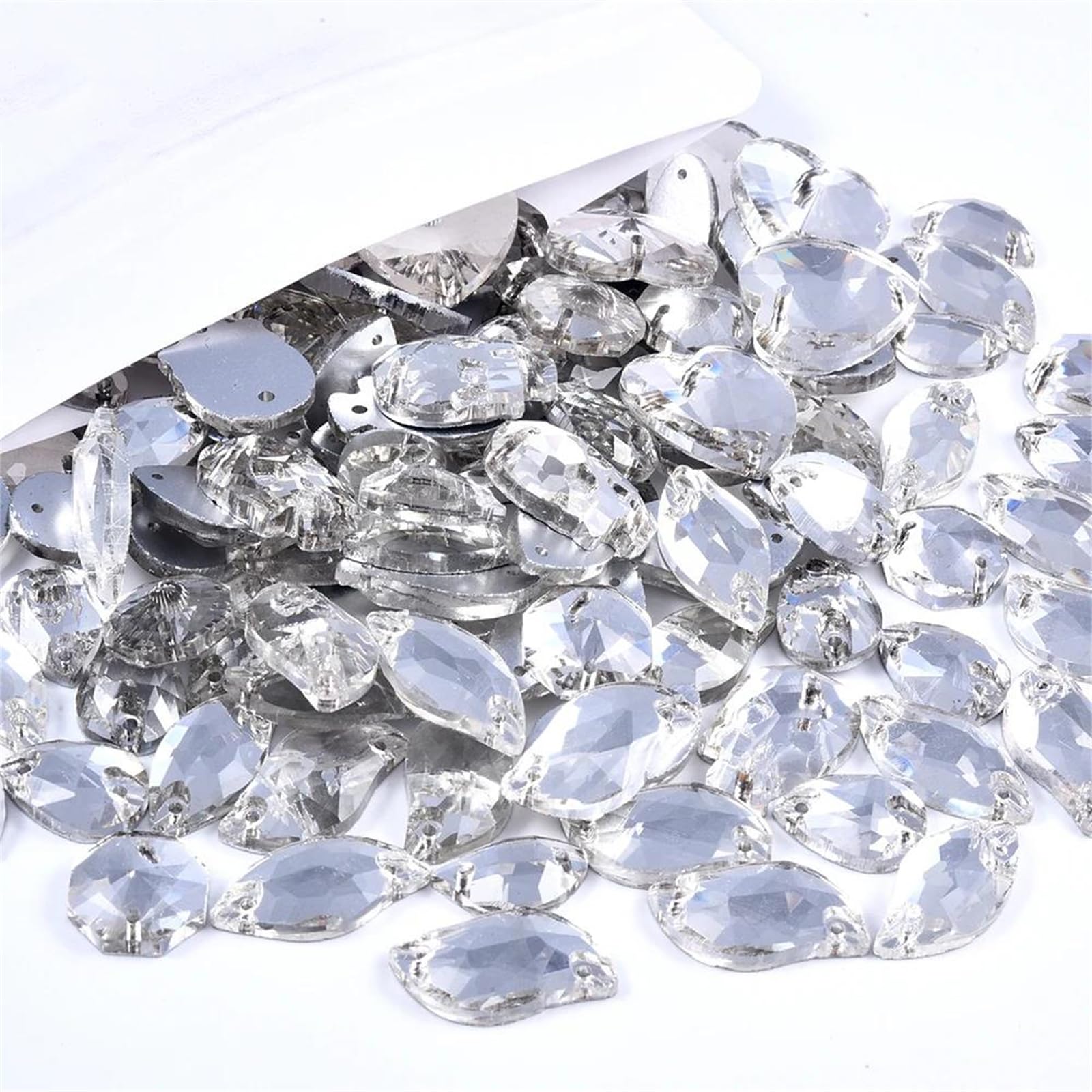 Strass à coudre cristal saphir AB à dos plat pour vêtements et customisation