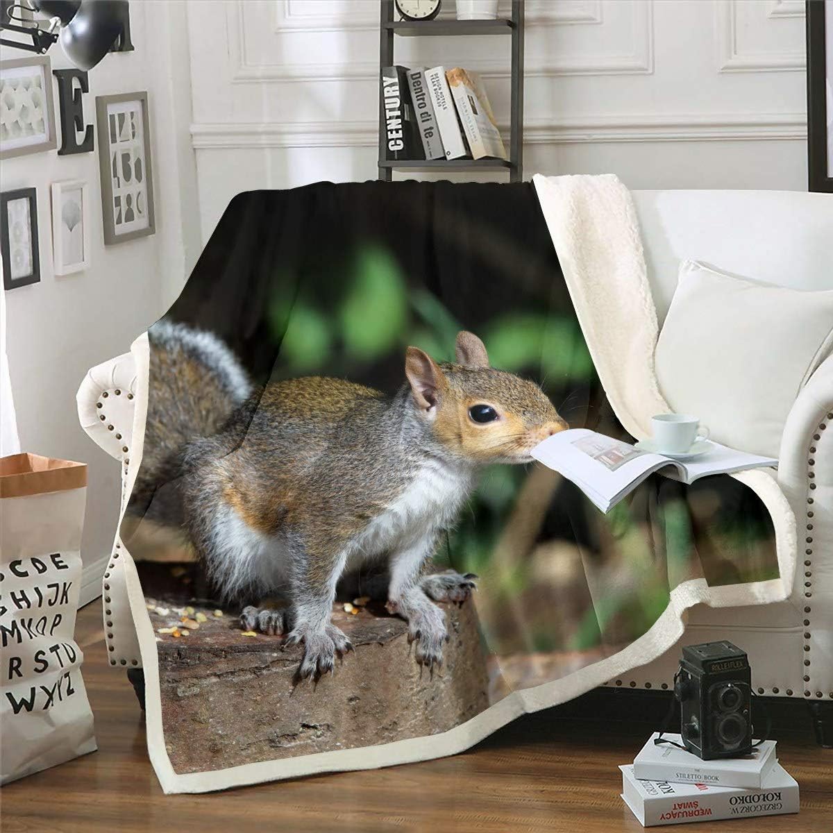 Feelyou Kids Throw Blanket Boys Girls Squirrel Sherpa Blanket Cute Wild Animal Fleece Blanket Lovely Wildlife Decor Fuzzy Blanket for Bed Chair Sofa Couch Super Soft Plush Fuzzy BlanketQueen