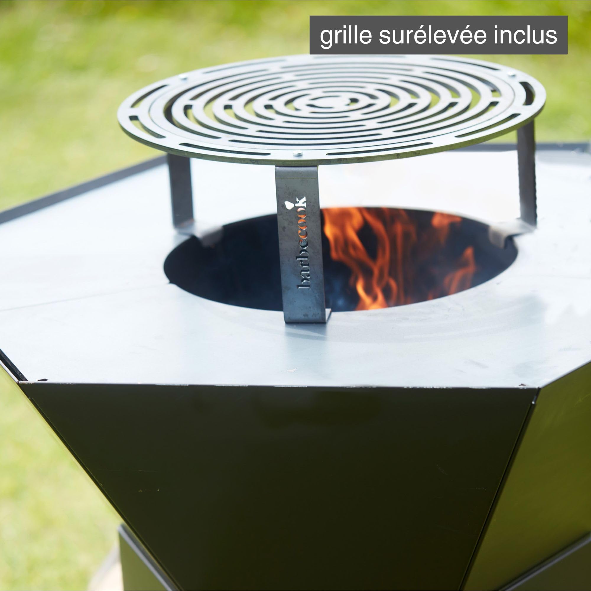 Barbecook Nestor oryginalny grill zewnętrzny na drewno z deską i podwyższoną kratką ze stali corten, 92 x 92 x 120 cm
