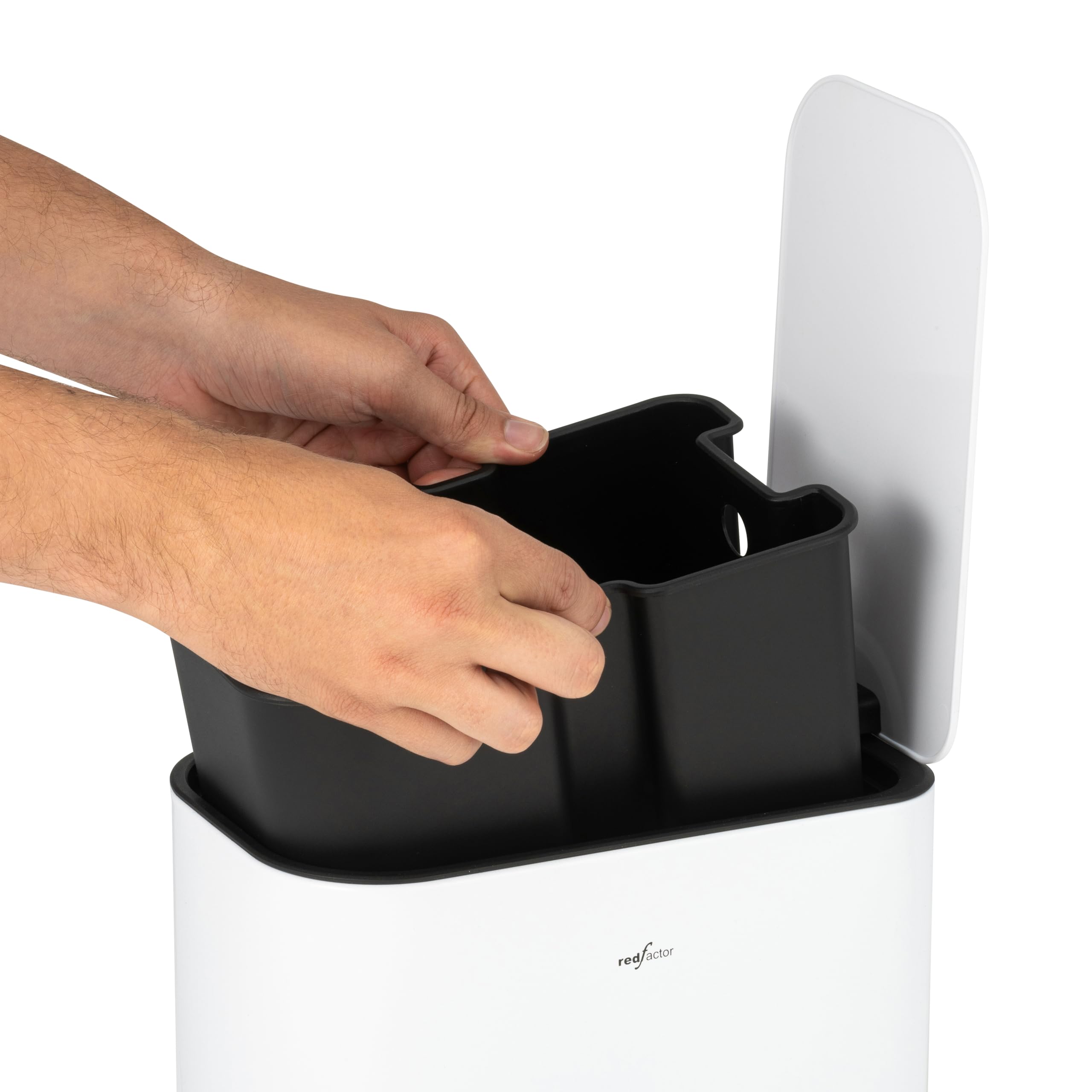 RED FACTOR Cubo de basura con pedal fino de 5 l, de acero inoxidable, tapa de cierre suave y cubo interior extraíble para baño, cocina u oficina (blanco metálico)