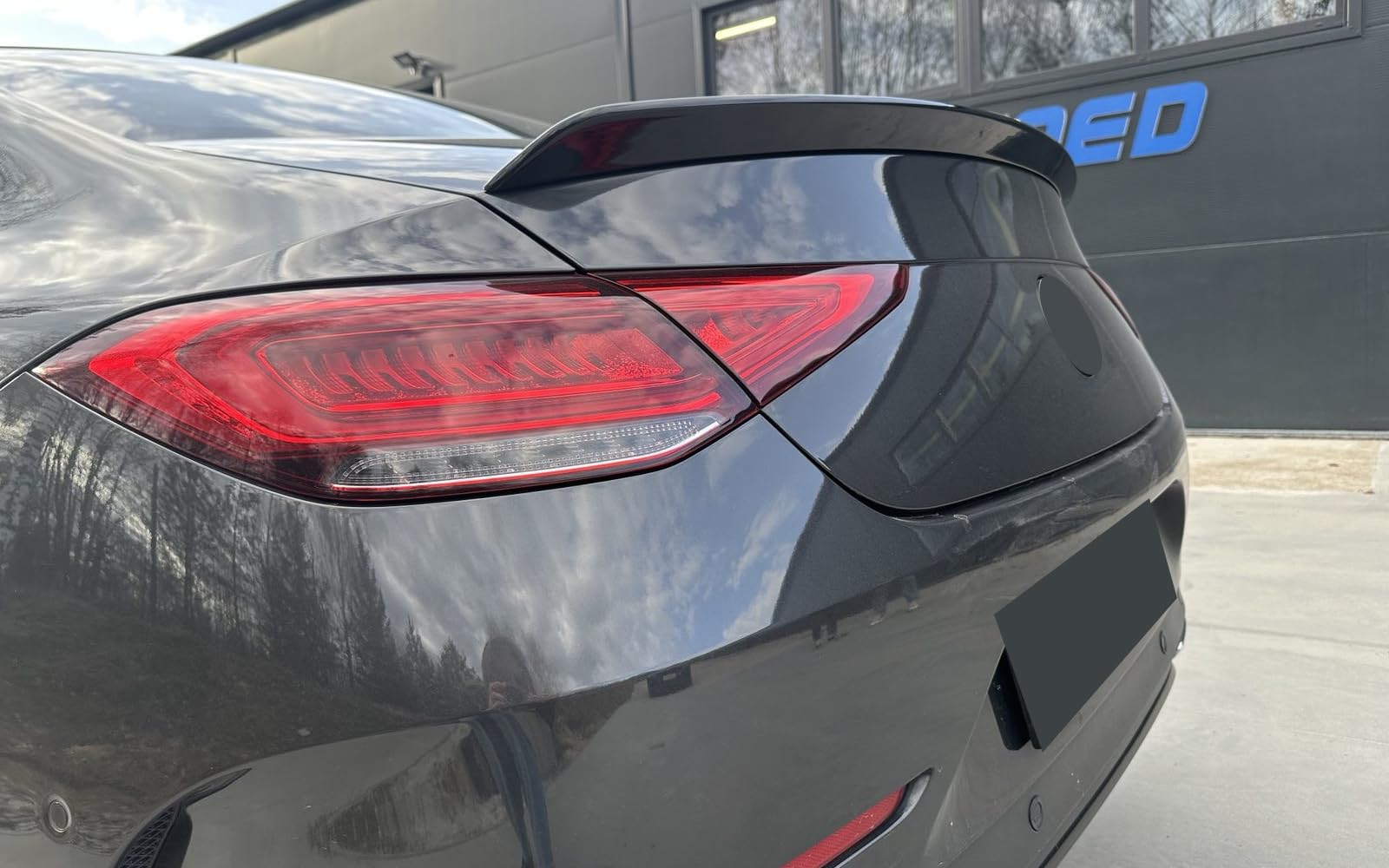 MpTuned Spoiler posteriore MB C257 nero lucido per bagagliaio CLS classe C257 2018-2023 anno modelli Performance Tuning Restyling