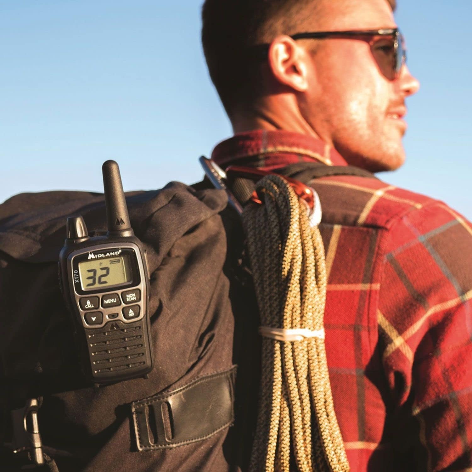 Midland - Walkie Talkie XT70, 2 Ricetrasmittenti Professionali Dual Band 93 Canali - 69 LPD/24 PMR446 Senza Licenza, Autonomia 18H, Copertura 12Km, Ricarica Rapida e Accessori, 38 toni CTCSS + 83 DCS