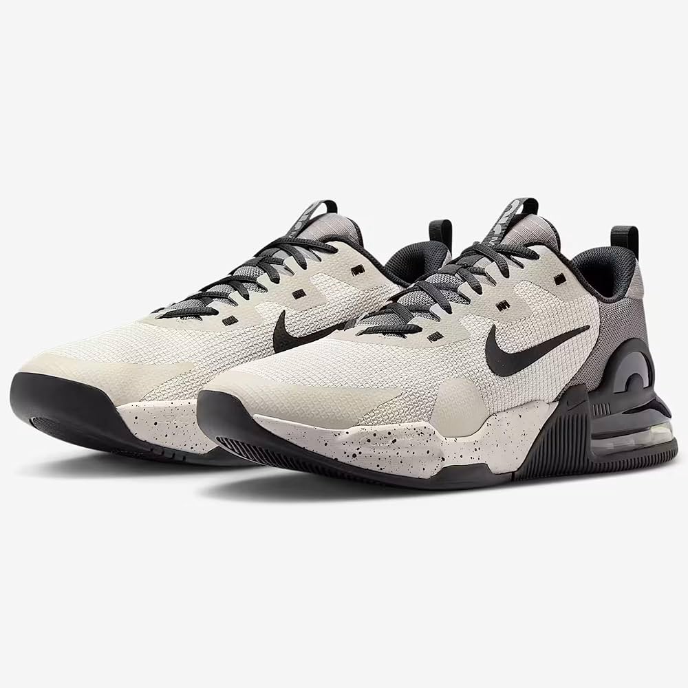 Nike Air Max トレーニングシューズ ホワイト/オリーブ、30センチ Nike Air Max トレーニングシューズ ホワイト/オリーブ、30センチ NIKE