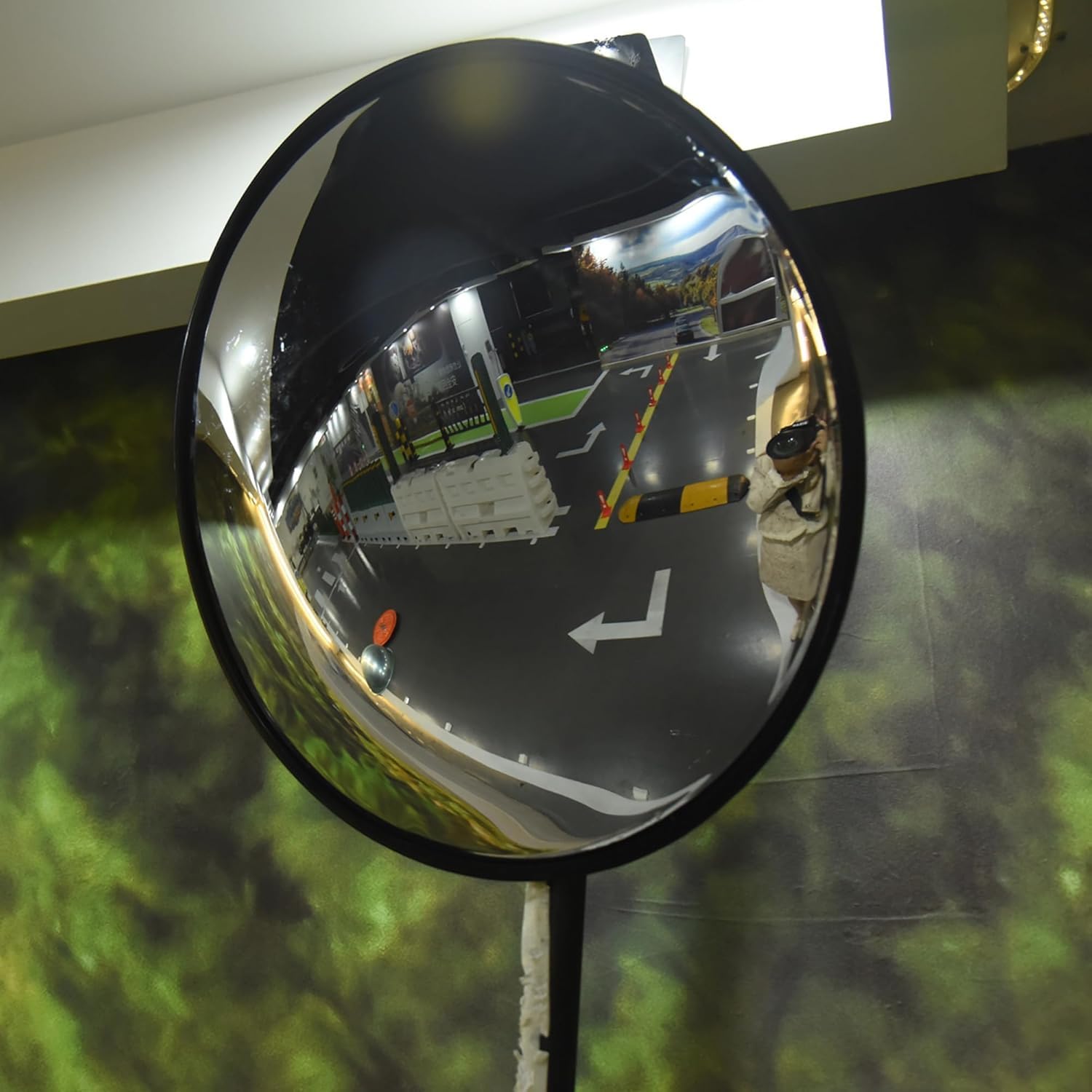 Miroir Convexe 80cm ZincOrange – Miroir de Sécurité pour Angle Mort, Parking, Garage et Entrepôt – Utilisation Intérieure & Extérieure (noir, 80cm)