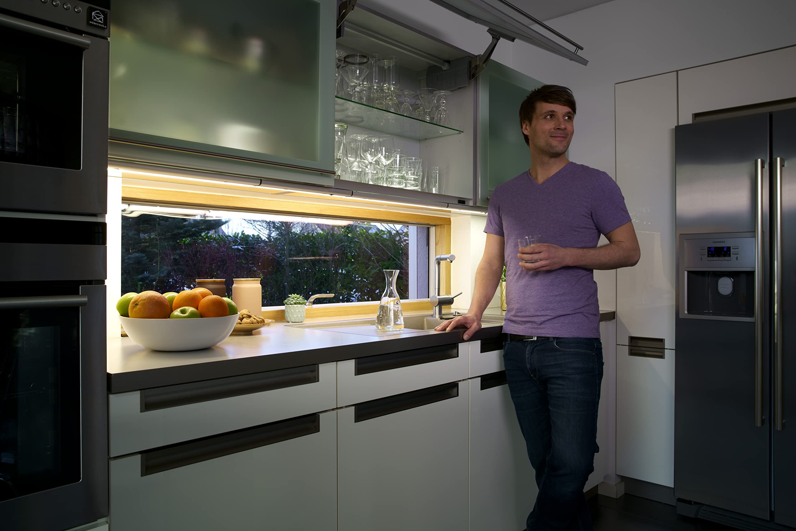 Ledvance LED Unterbau-Leuchte, Leuchte für Innenanwendungen, Bewegungssensor, Warmweiß, 527,0 mm x 67,0 mm x 20,0 mm, Linear LED Flat 4060000000000 Basisgerät