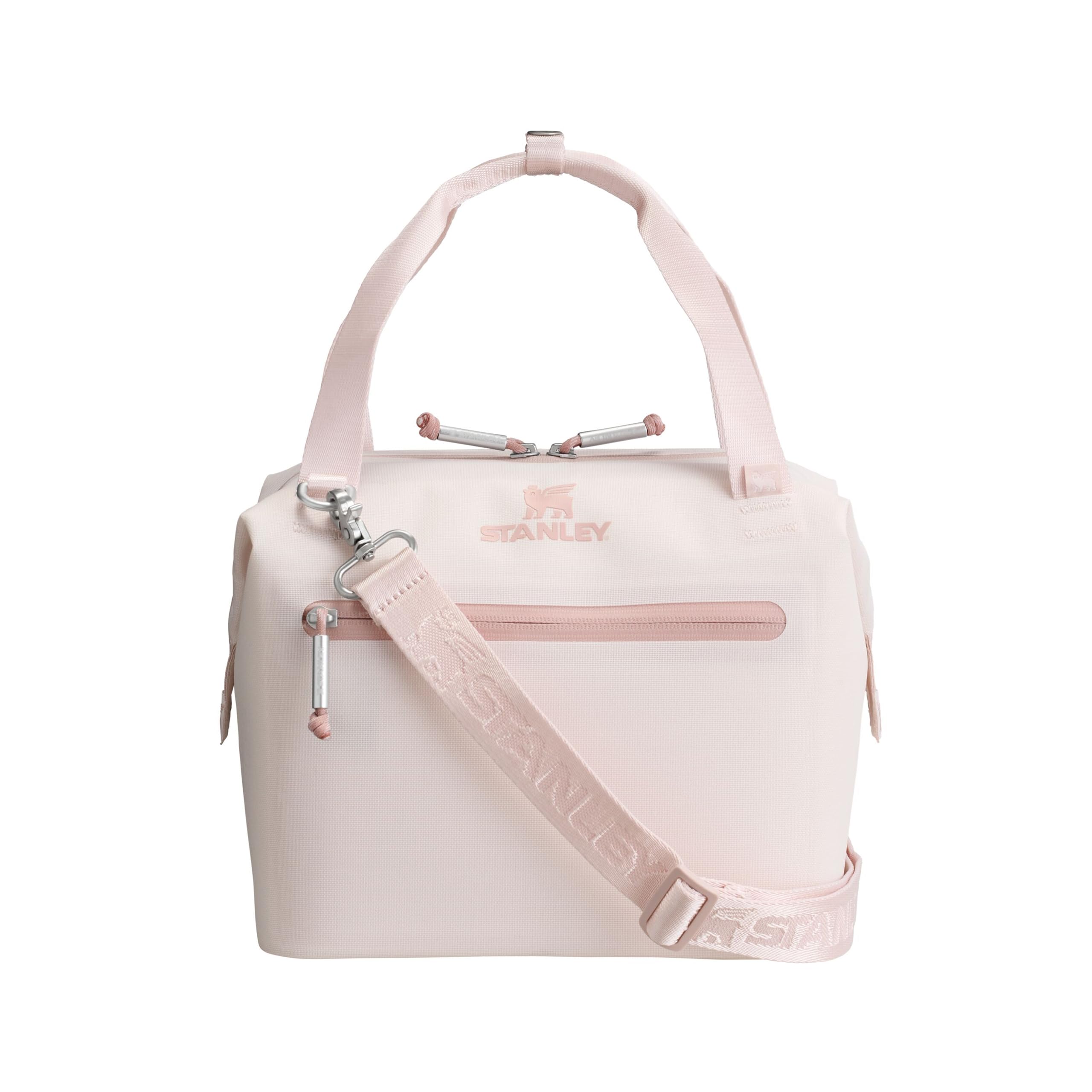 Stanley 1913 All-​Day Julienne borsa frigo mini 7L - Manico superiore facile da trasportare - 100% poliestere riciclato - Apertura superiore con zip incernierata - Tracolla regolabile - Rose Quartz