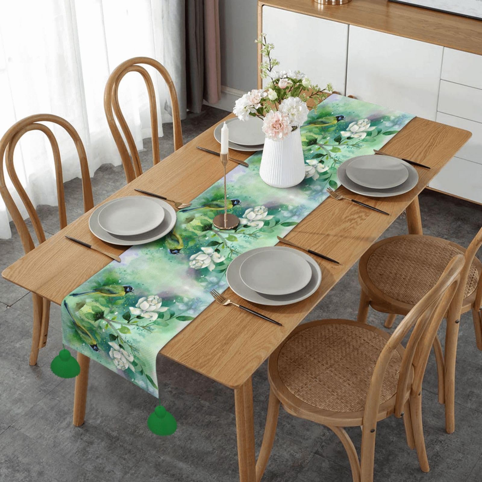 Chemin de table de Noël de prestige Gardenia aux détails raffinés 152cm