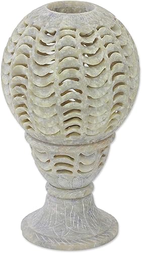 NOVICA Portavelas decorativo de esteuta jabonosa, Earthtone, 'Magic Globe'