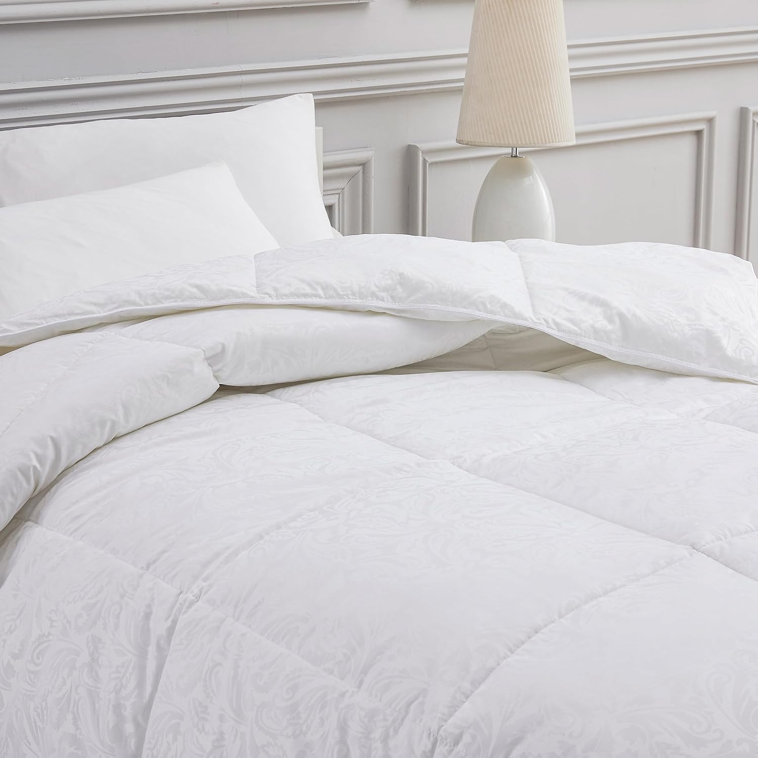 DOWNLITE Stearns & Foster Paisley Reserve Down Alternative Comforter, Primaloft Fill, Sateen Blend, Queen 90x98 & King 108x98, White (Oversized King (108 x 98))