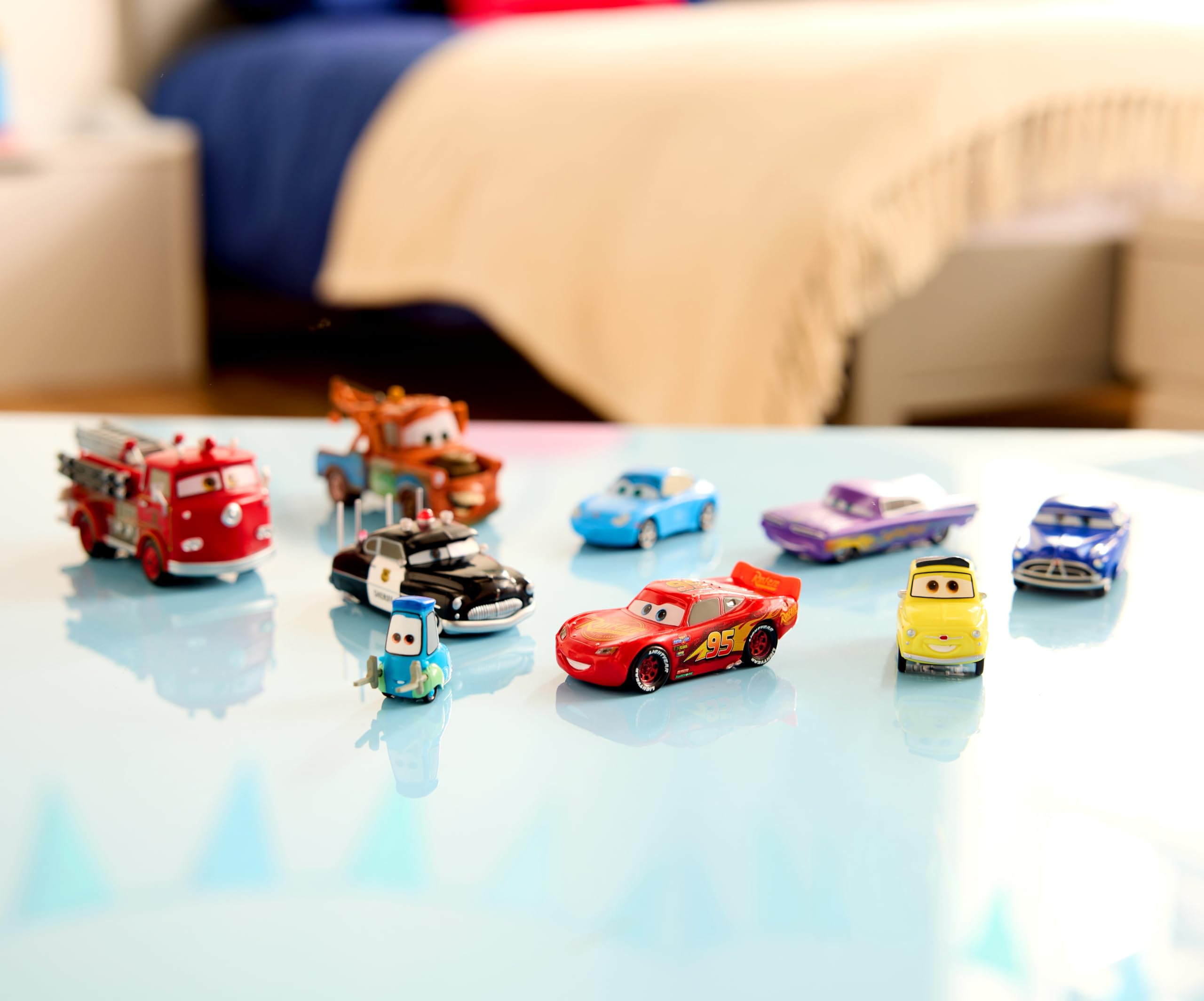 Disney Store Official Cars (Pixar) Toy Figure Set, 9 Toys including Lightning McQueen, Mater, Sally, Ramone, Red, Sheriff - Image 3