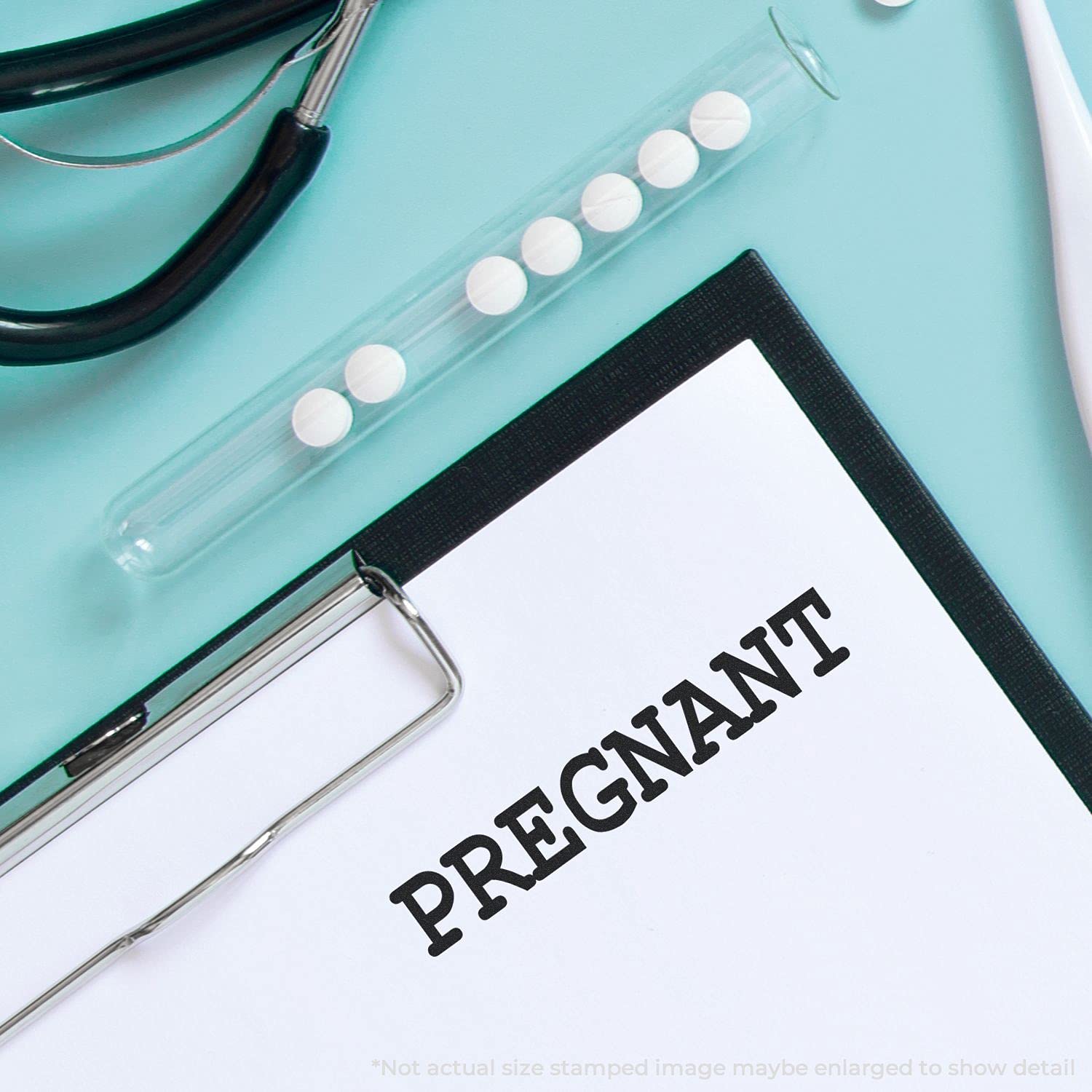 Tampon en caoutchouc femme enceinte pour annoncer une grossesse