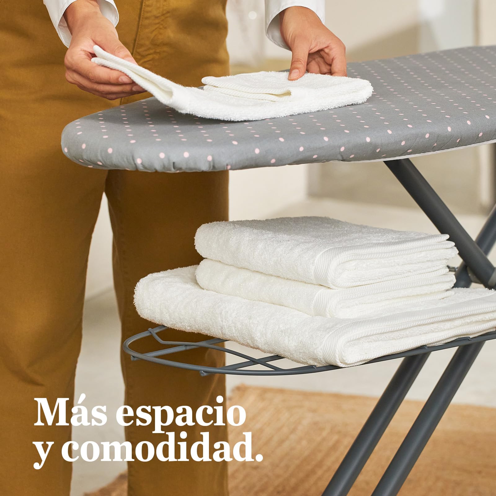 Rayen | Tabla de planchar | Gama Premium | Funda con muletón | Tabla de planchas con bandeja para la ropa | Plancha-mangas integrado | Dimensiones: 120,5 x 41 cm