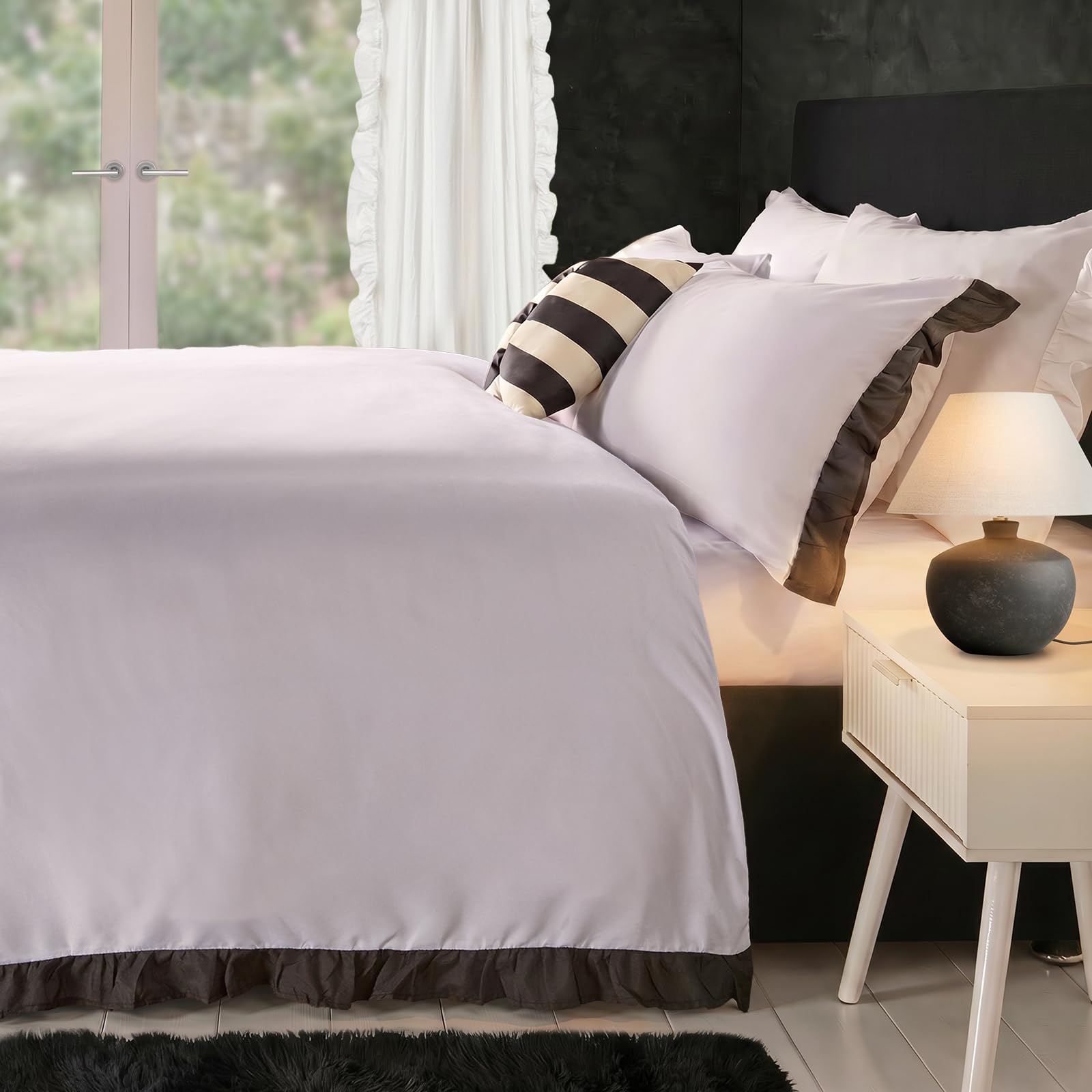 OHS King Size Duvet Cover Set, Super Soft Cosy Warm Microfibre Quilt Cover Set with Stylish Frill Edge Timeless Comfy King Size Bedding with Matching Pillowcases, Monochrome