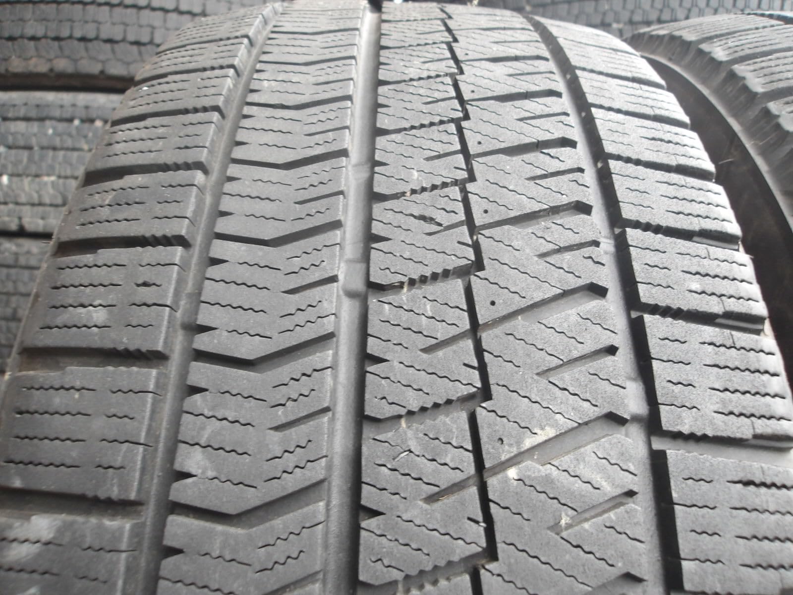 Amazon.co.jp: P936-ソ1 225/45R18 冬4本セット スタッドレス 91Q 225 Amazon.co.jp: P936-ソ1 225/45R18 冬4本セット スタッドレス 91Q 225