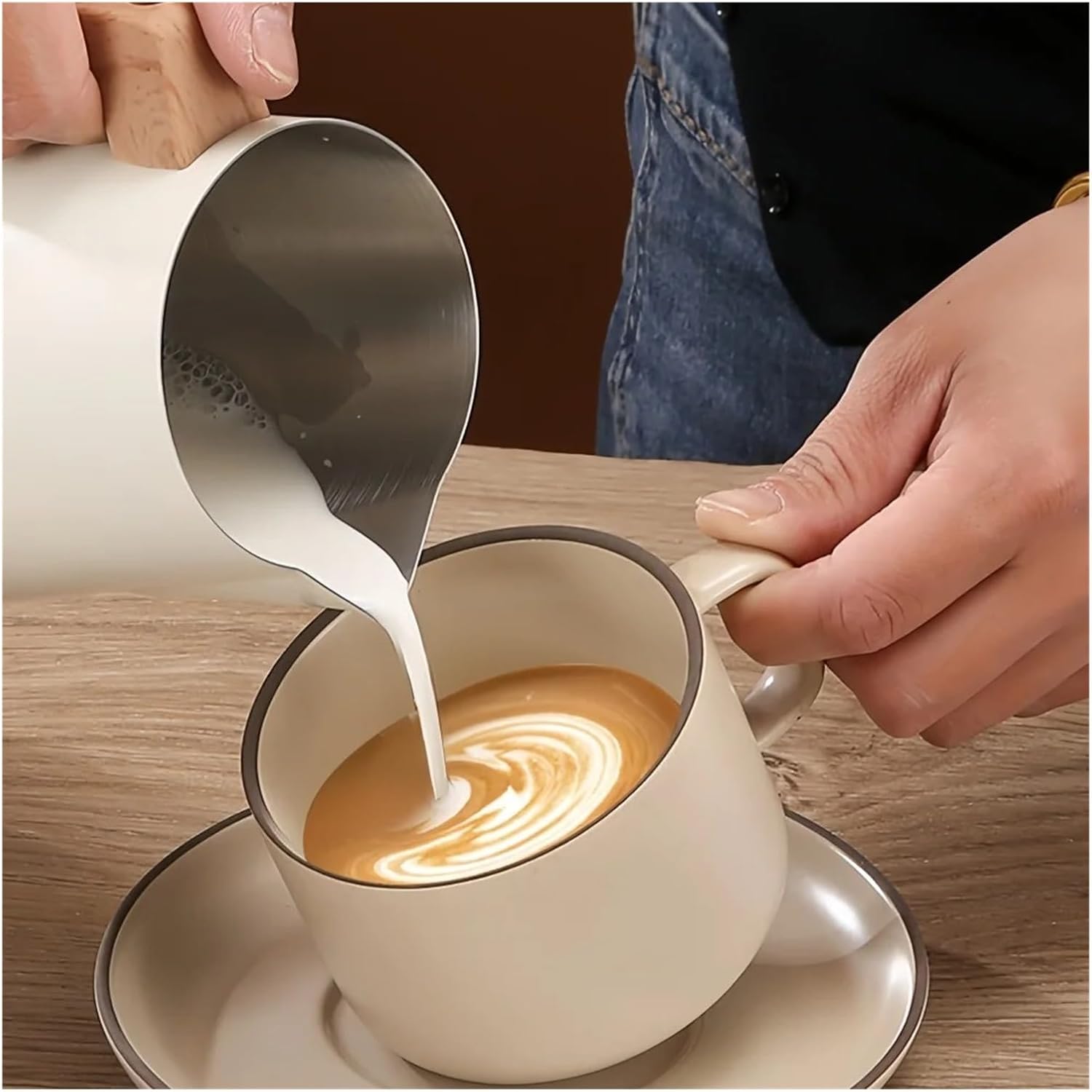 milk frothing pitcher, Coffee Milk Frothing Pitcher Jug 304 Stainless Steel Precision Scale Anti-scald Wood Grain Handle,for coffee machines(600ml Black)