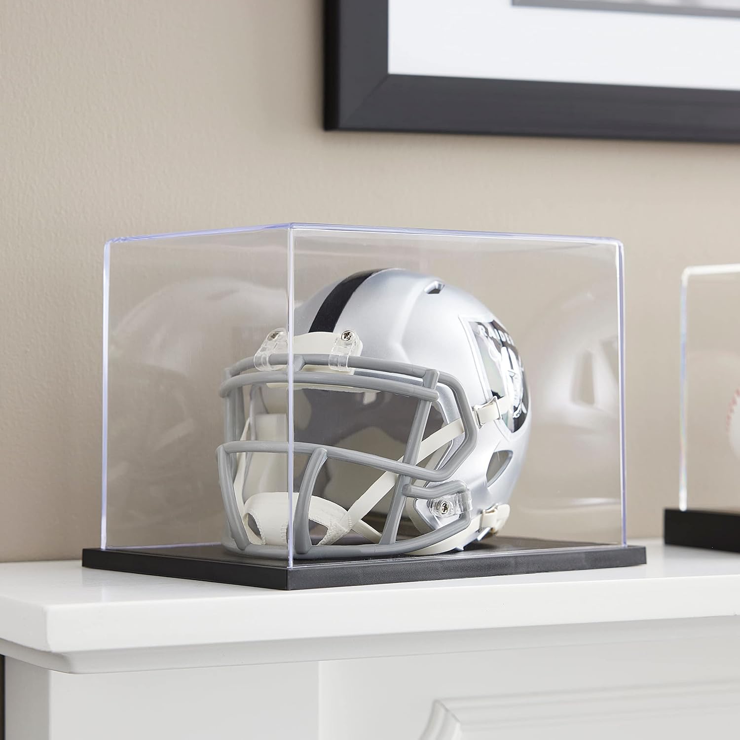 Studio Decor Mini Helmet Display Case