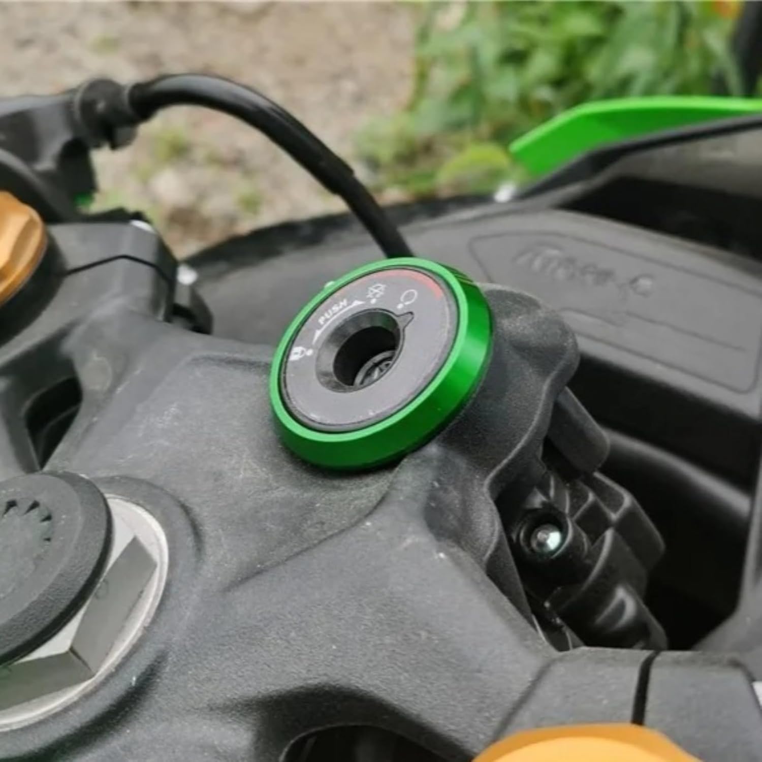 Suitable for &Z&X-10RR &Z&X-10rr 2026 Motorcycle Modification Key Protection Ring Ignition Lock Cover Decorative Cover (Green)