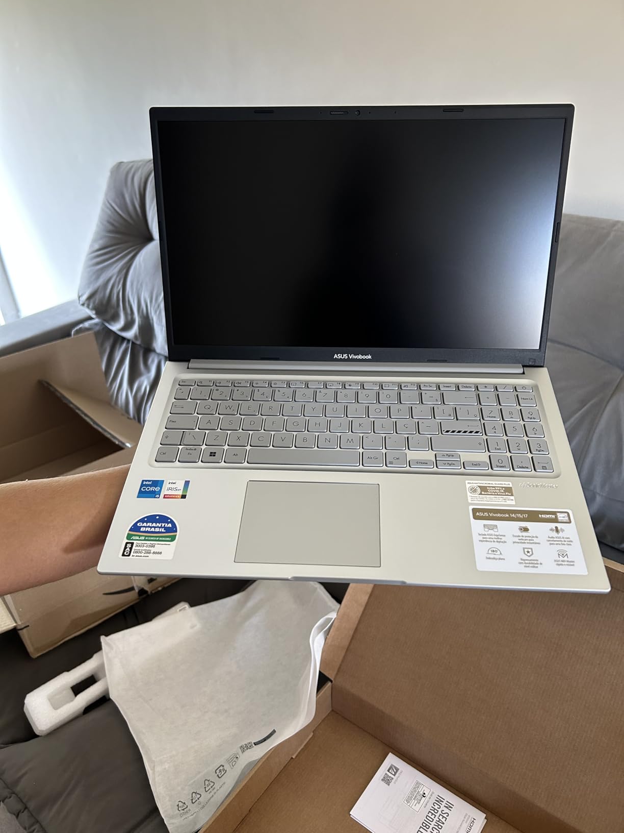 Notebook Asus Vivobook 15 X1504va Intel Core I5 1334u 8gb Ram 512gb Ssd Linux Keepos Intel Iris Xe Tela 15,6 Led Fhd Silver - Nj1741